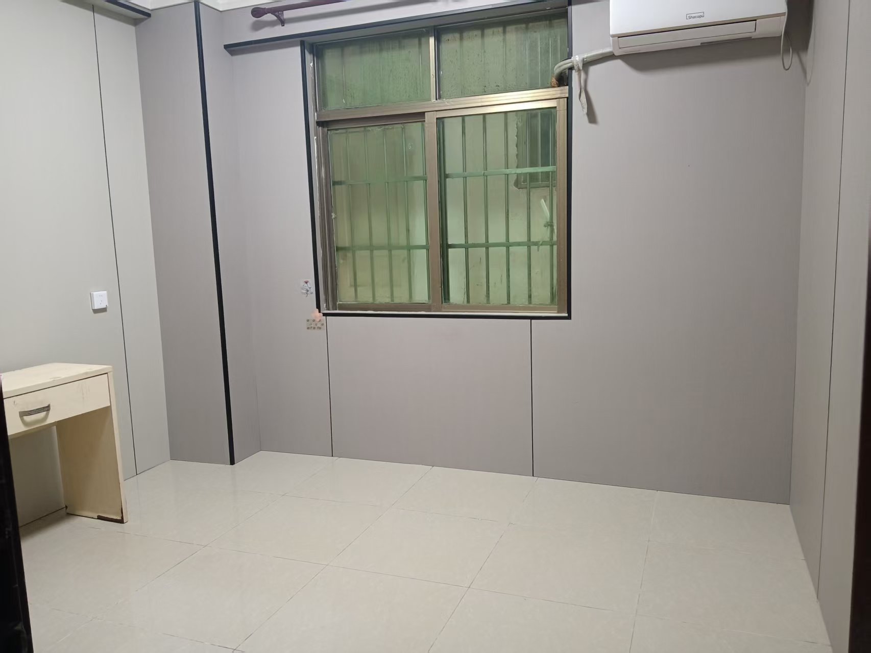 友谊华庭  3室2厅1卫    1900.0元/月