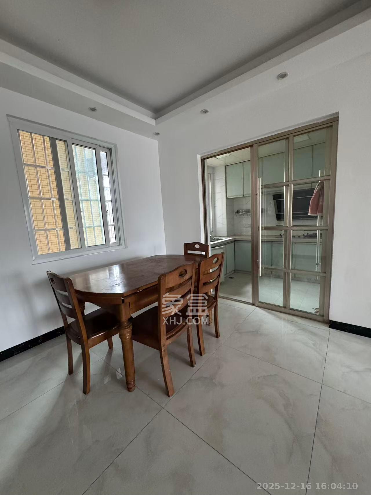 星城新宇黎锦苑 3室2厅2卫 2000.0元/月 星城新宇黎锦苑 3室2厅2卫 2000.0元/月室内图