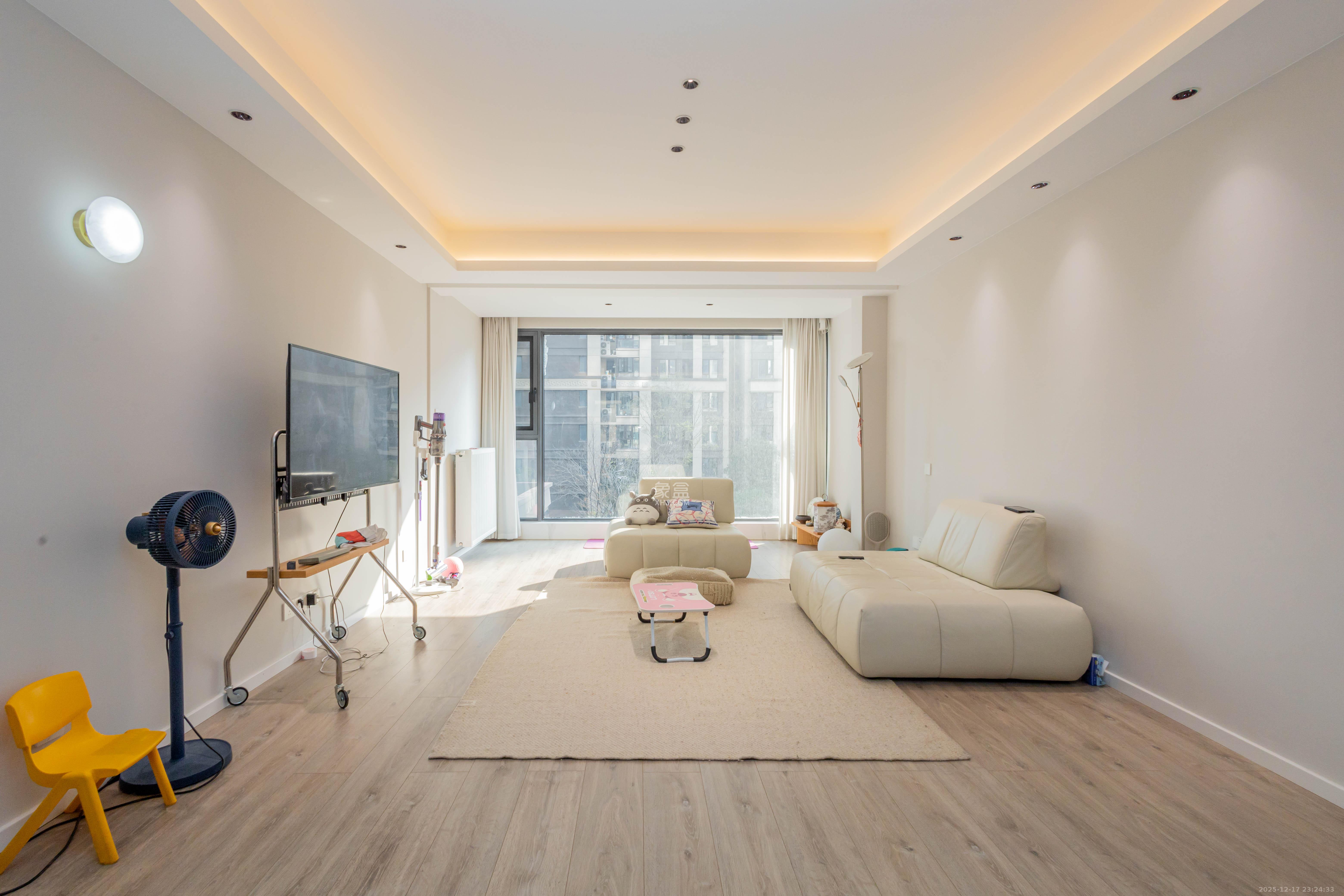 金茂建发观悦  4室2厅2卫    185.0万