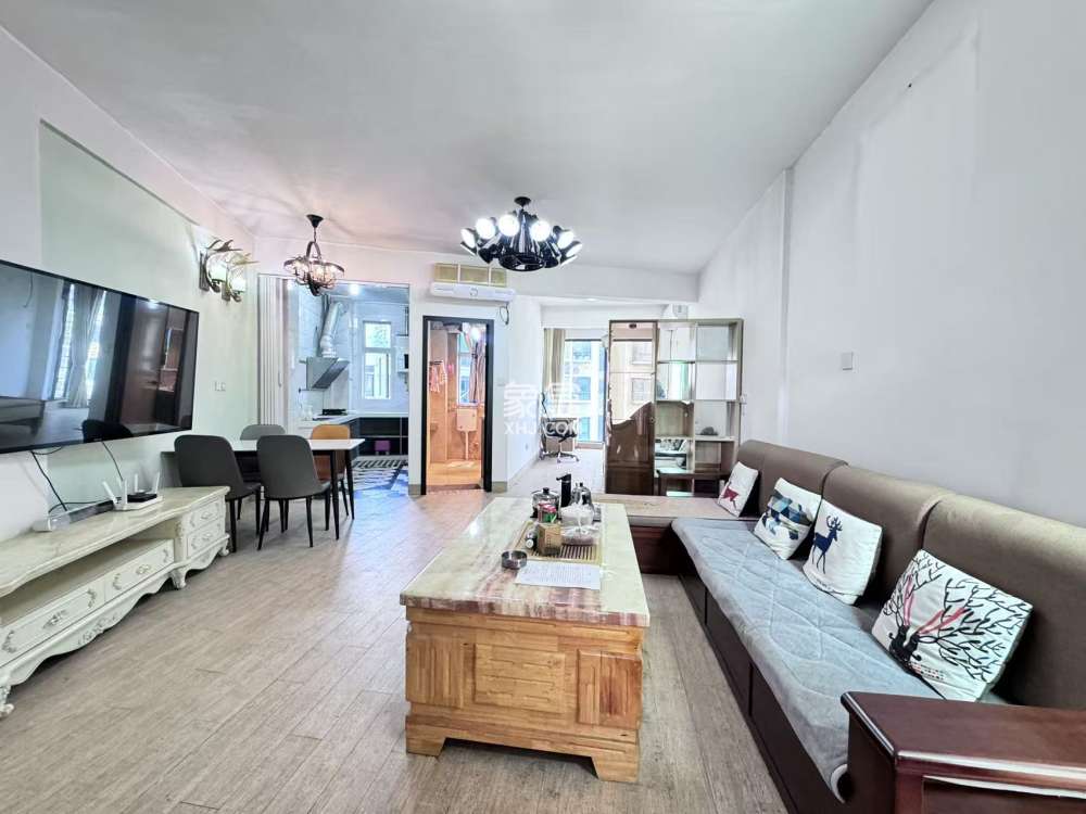 金碧花园  2室2厅1卫   32.00万