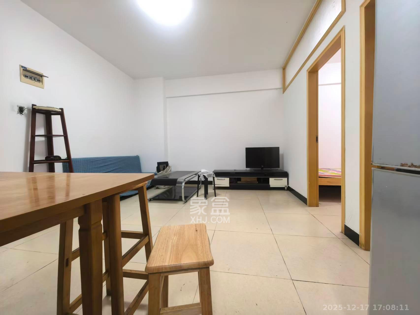 建鸿达华都（华都小户型及大华写字楼）  2室1厅1卫    2100.0元/月