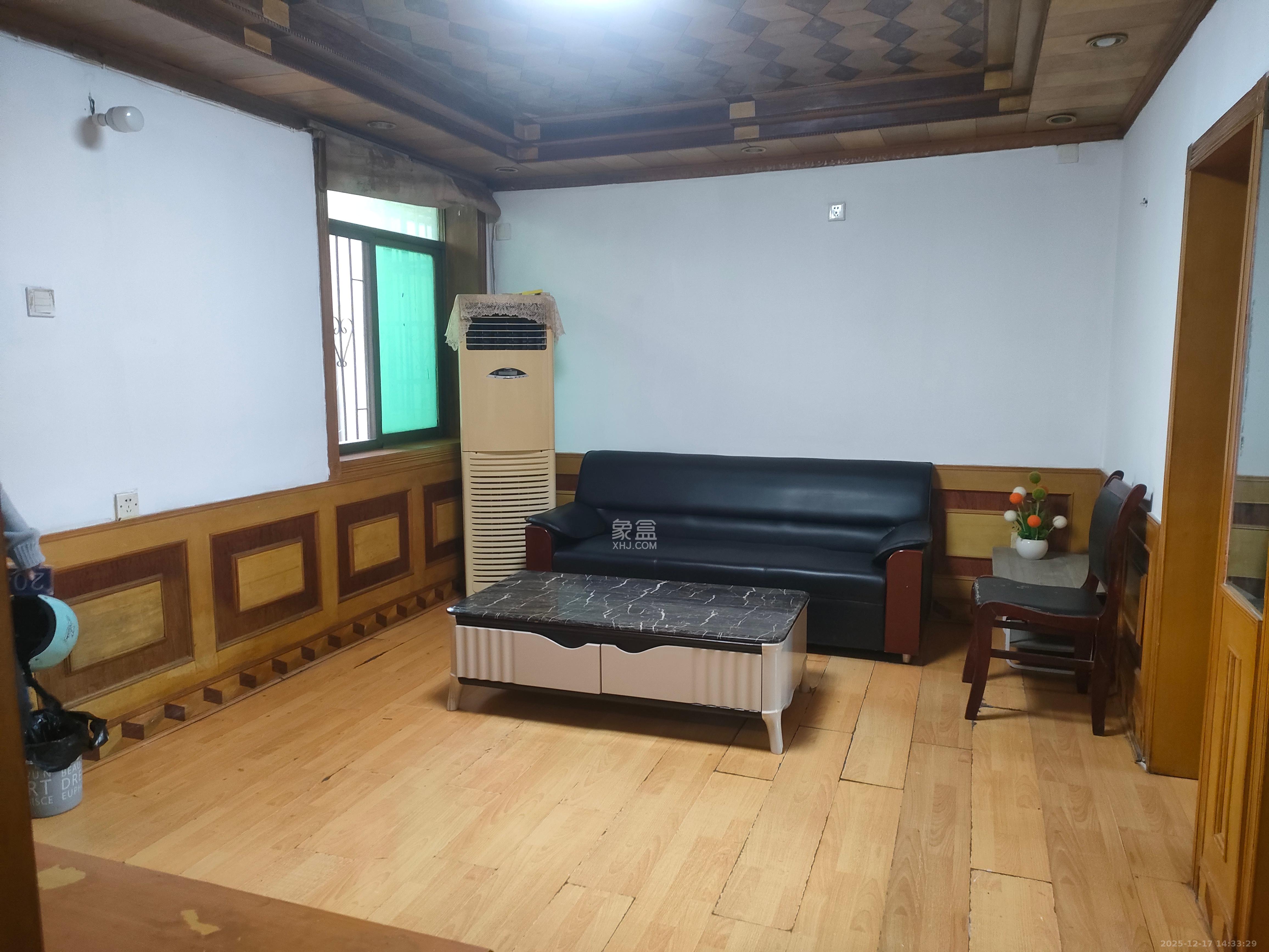 杨家山汽修厂宿舍  2室1厅1卫    1300.0元/月