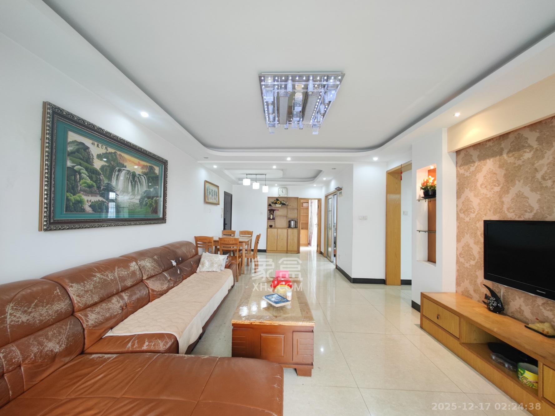 弘欣公寓  3室2厅2卫    82.0万