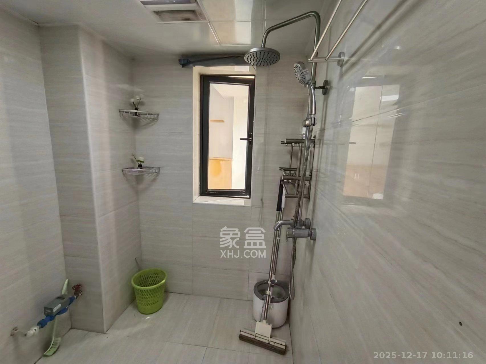 长房时代城  2室2厅1卫    2600.0元/月