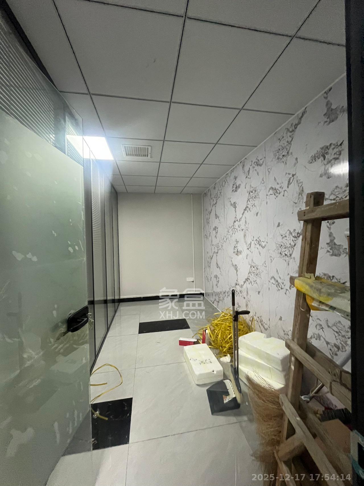 星城荣域   175.0㎡      6800.0元/月室内图