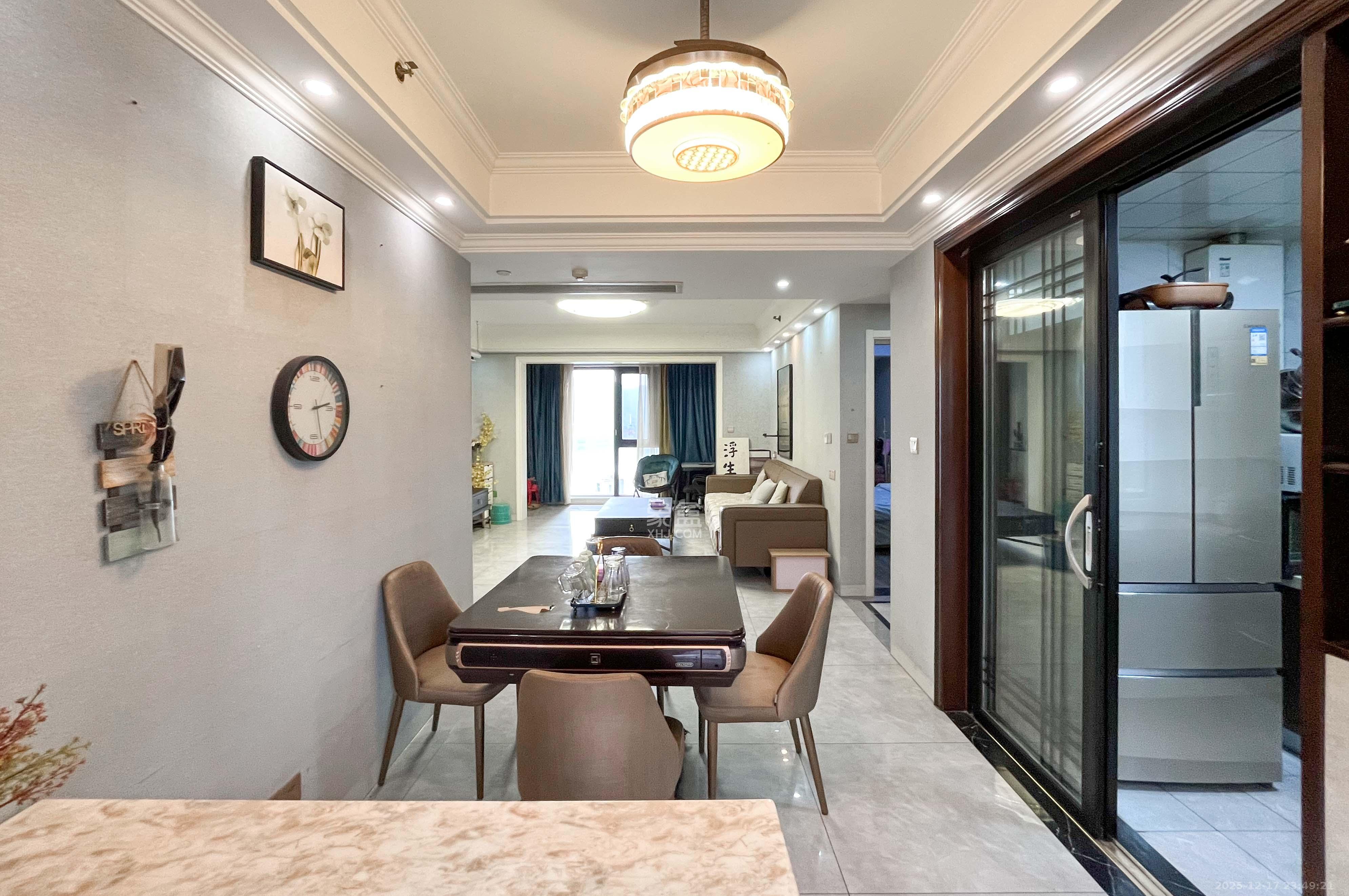 中建梅溪湖中心  4室2厅2卫    192.0万其他