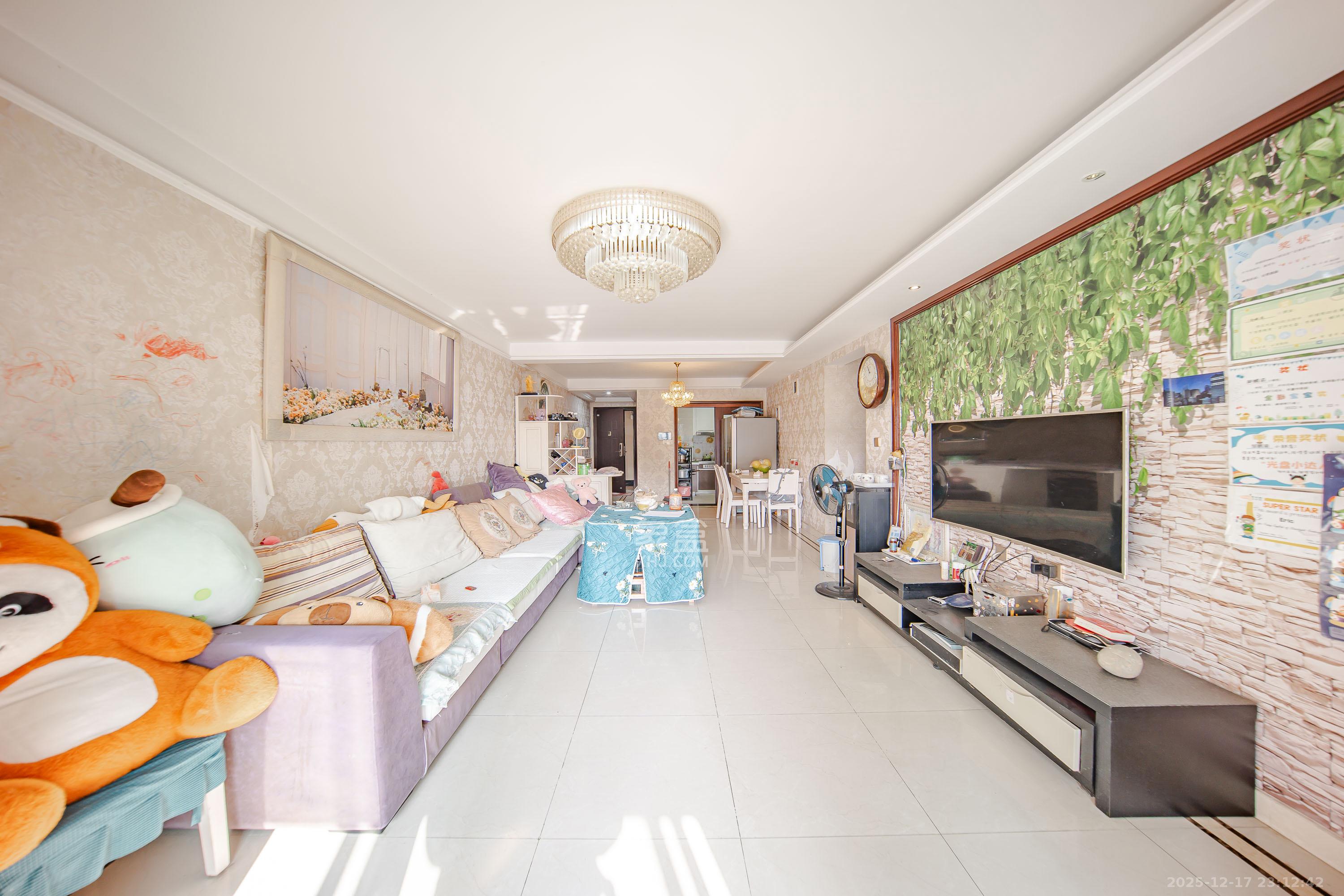 中海国际三期  1室2厅2卫    75.0万