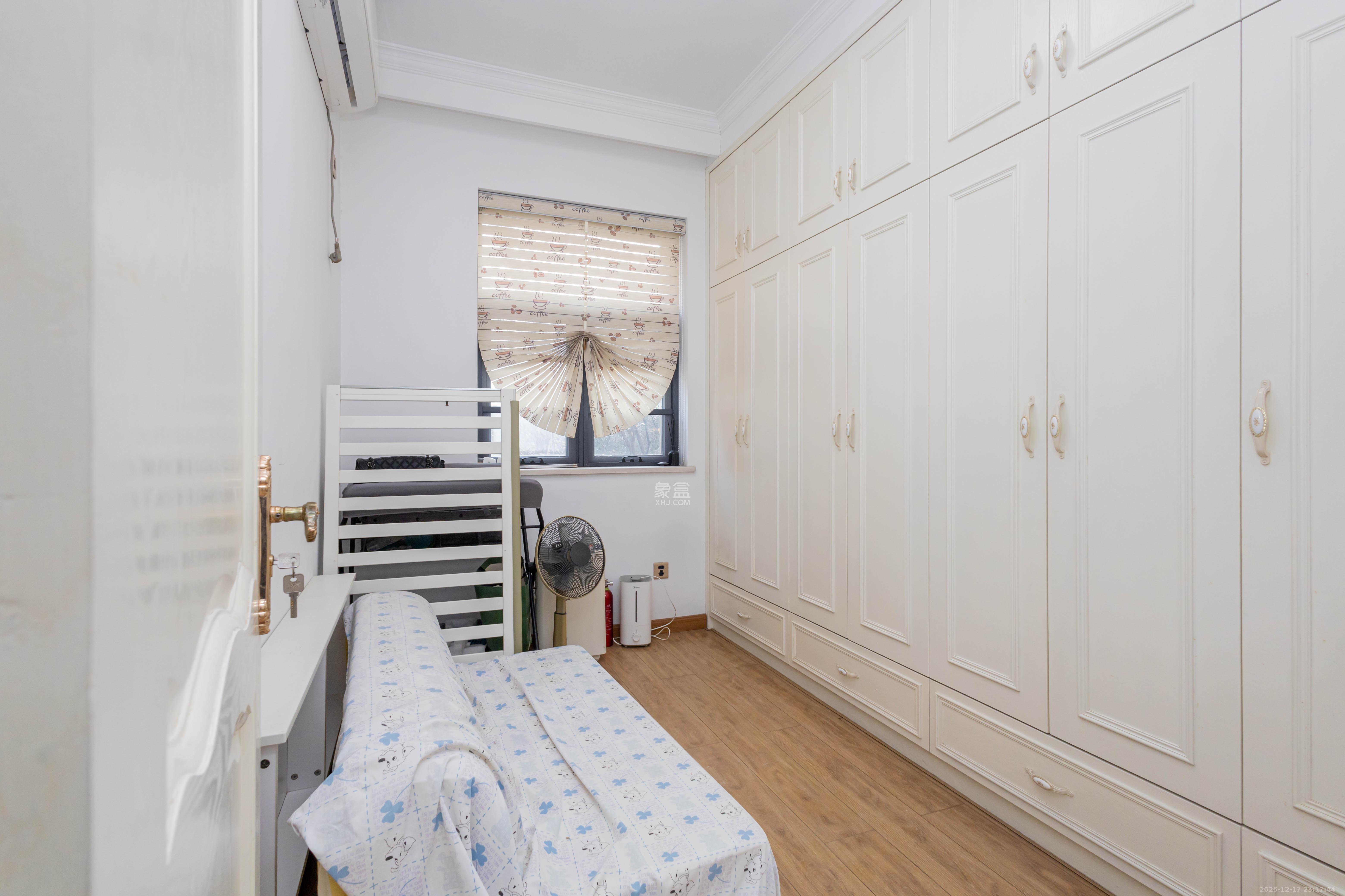 中房瑞致国际  3室2厅2卫    115.0万卧室