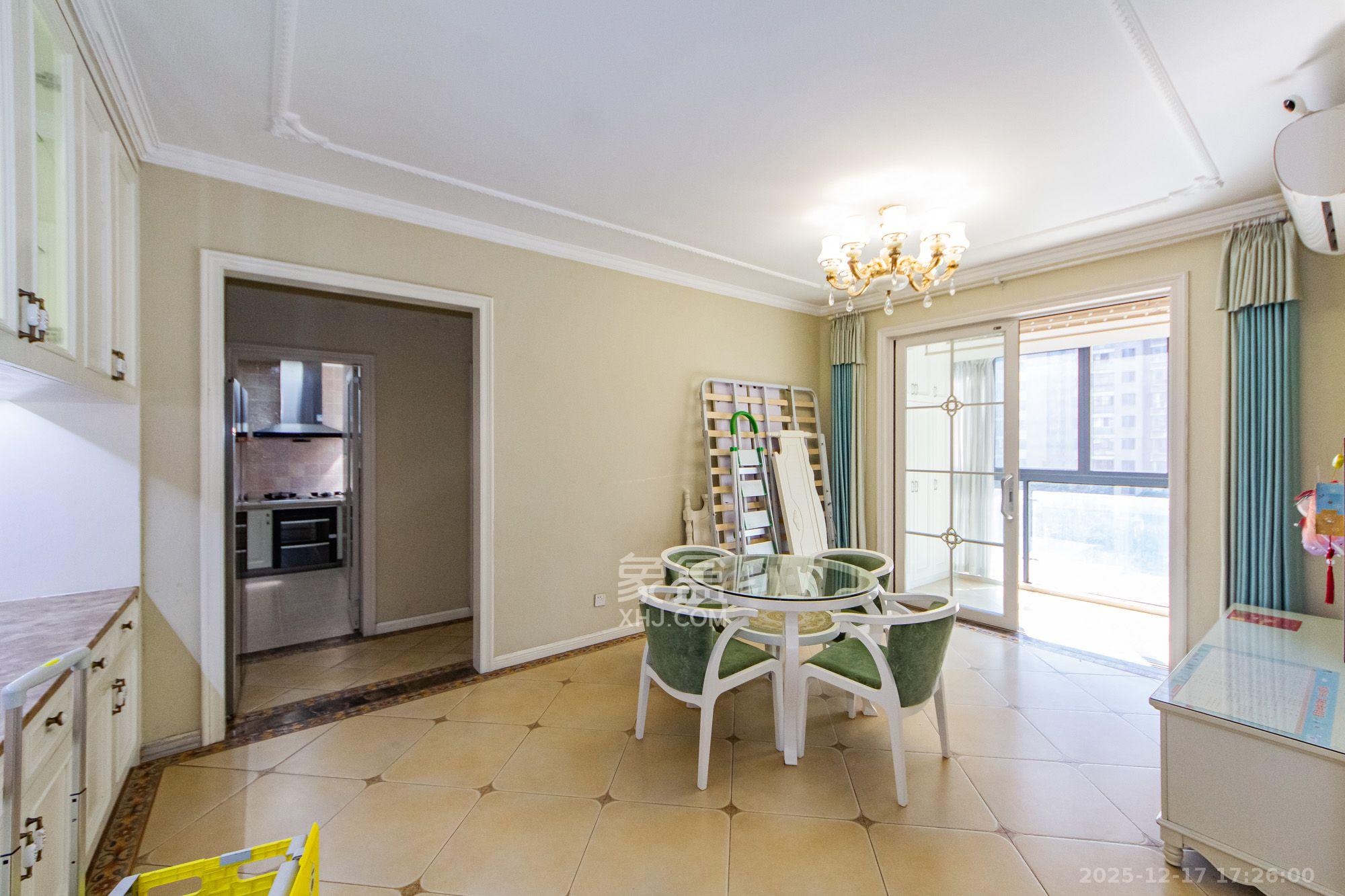 湘江世纪城悦江苑  3室2厅2卫    2500.0元/月