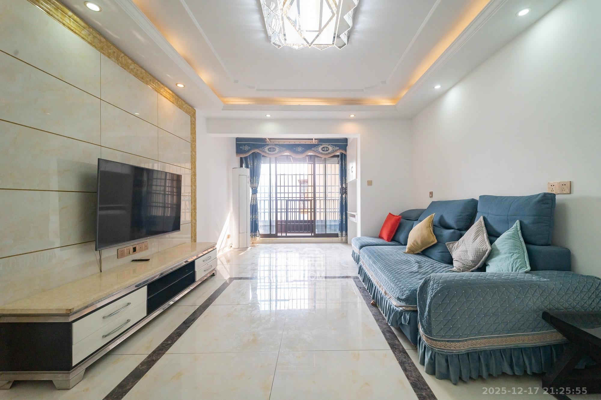 国泰九龙湾  3室2厅2卫    79.8万