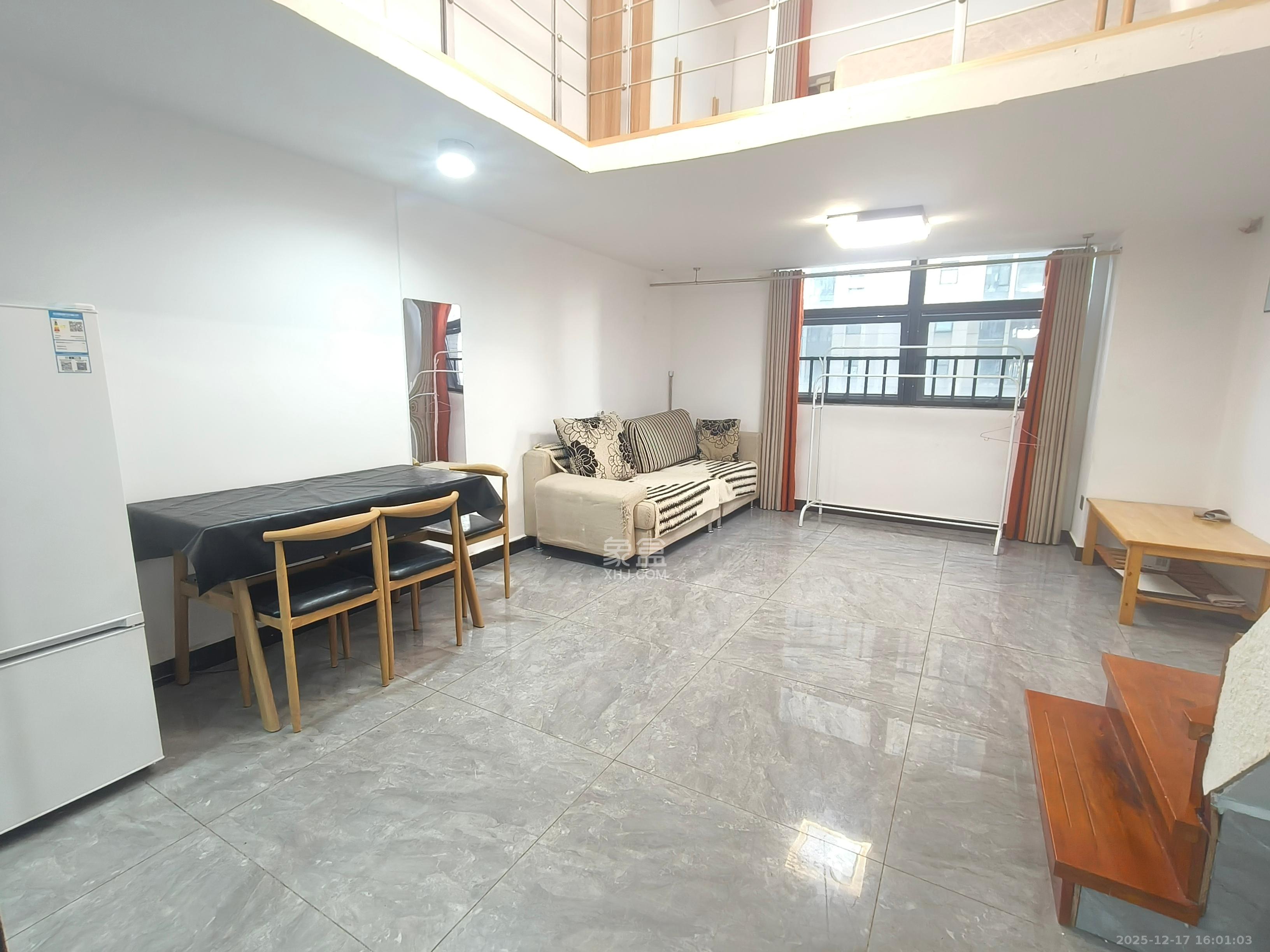 天鸿天府（天鸿中央大院）  2室1厅1卫    2200.0元/月