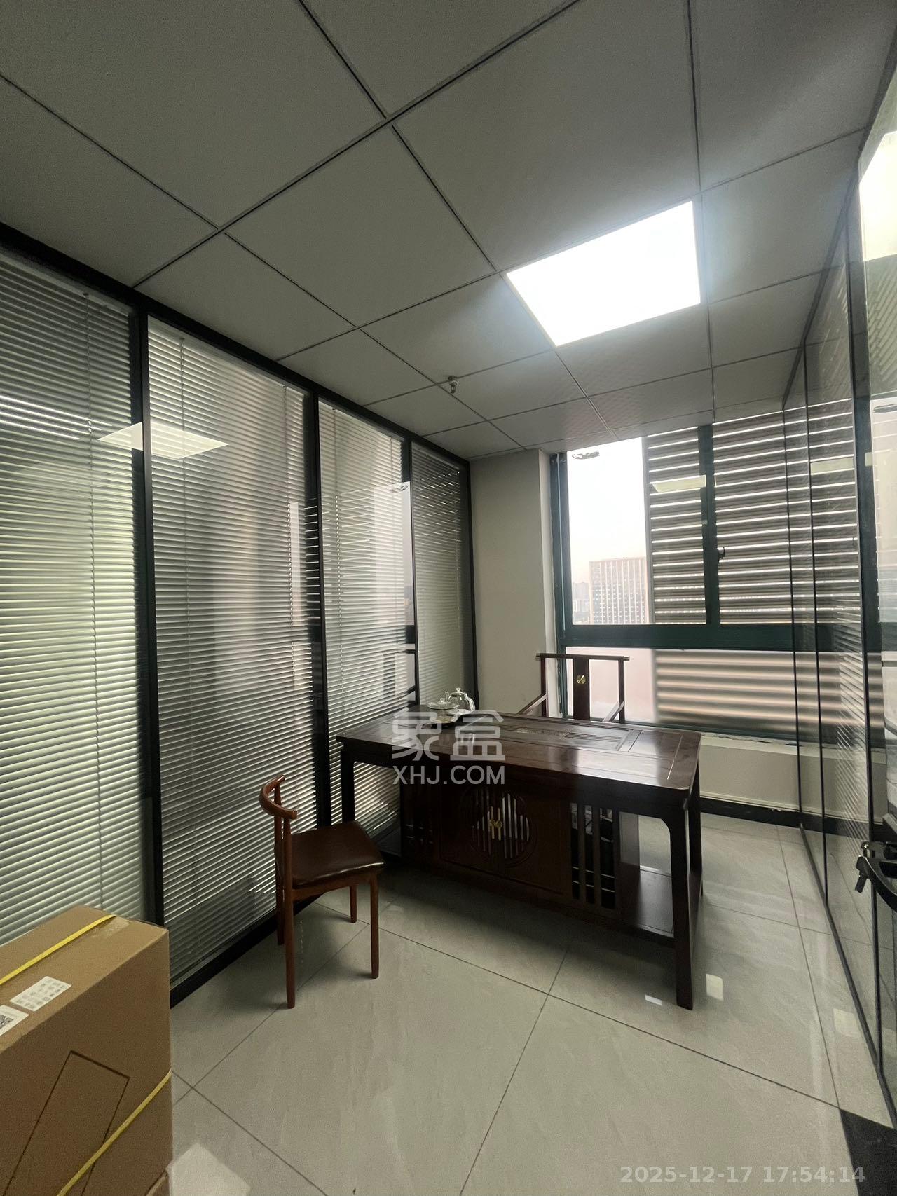 星城荣域   175.0㎡      6800.0元/月室内图