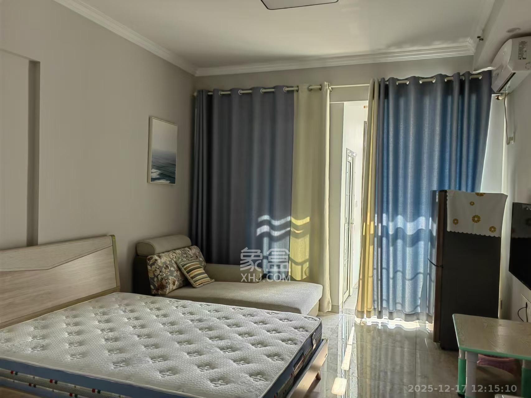 国泰九龙湾  1室1厅1卫    1300.0元/月