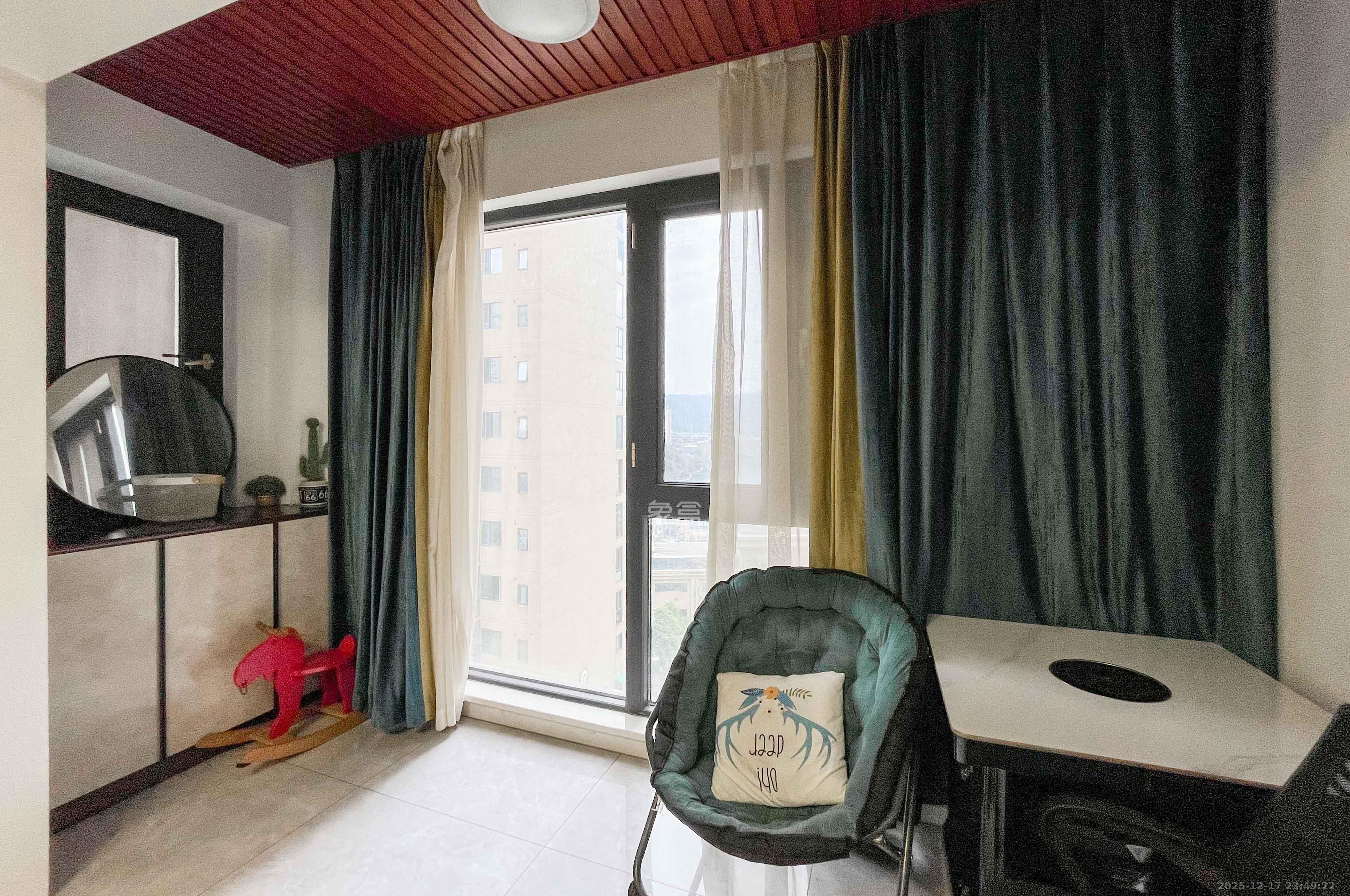 中建梅溪湖中心  4室2厅2卫    192.0万其他