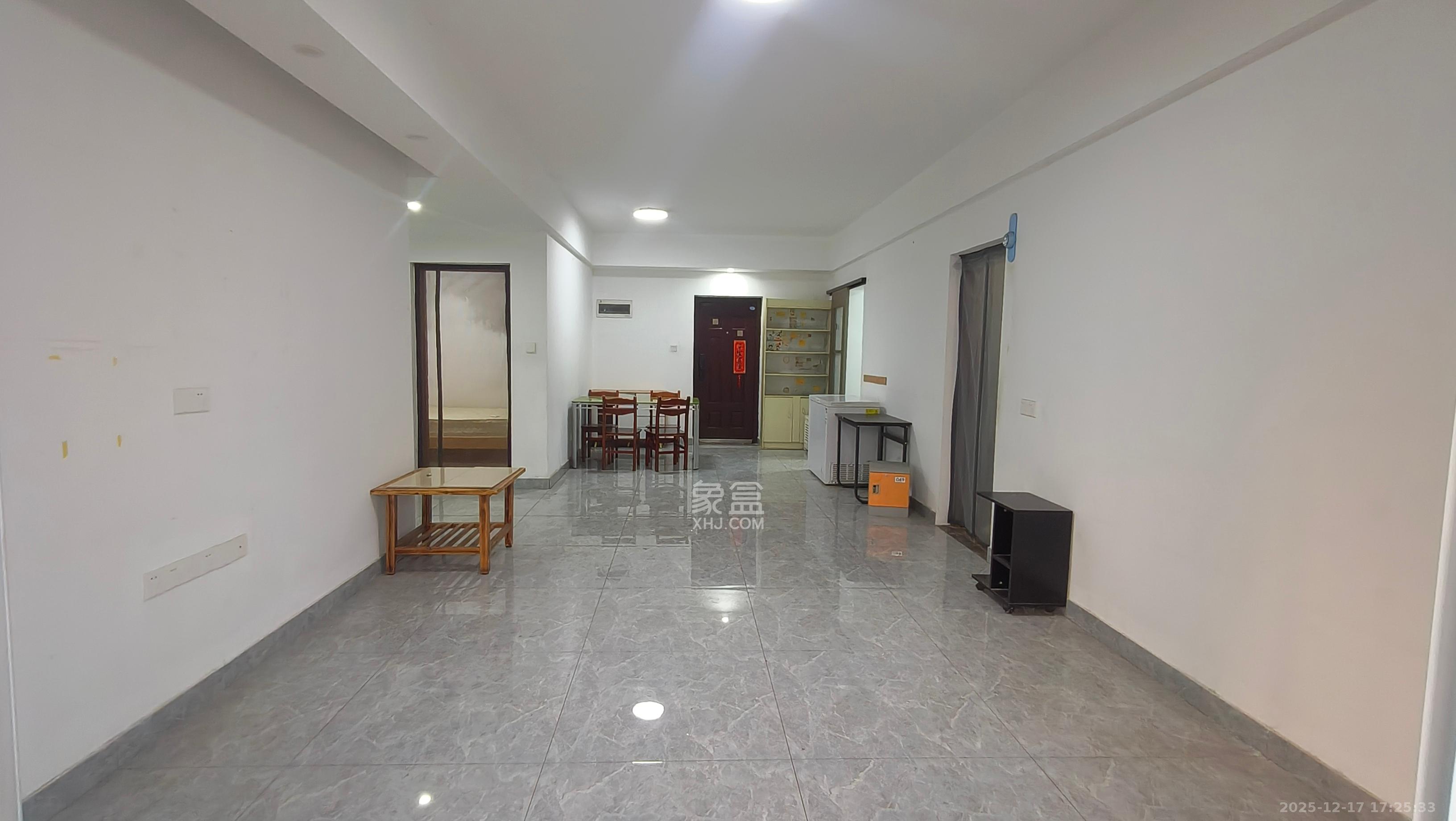 德润小区（丰升德润小区）  3室2厅2卫    2200.0元/月