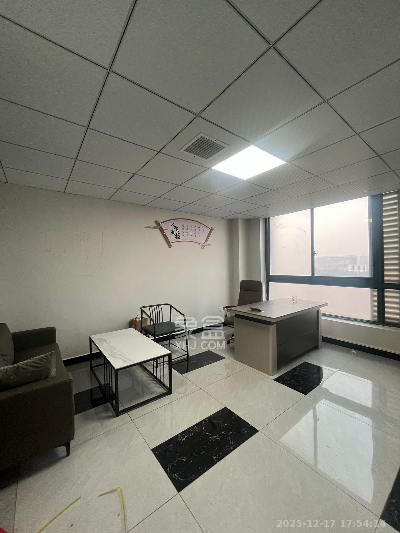 星城荣域   175.0㎡      6800.0元/月室内图