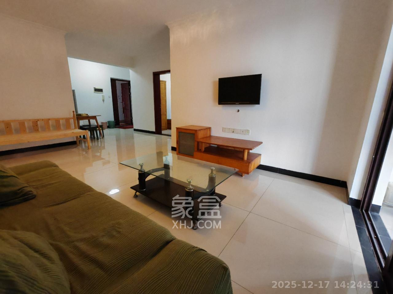 东方美地  2室2厅1卫    2000.0元/月