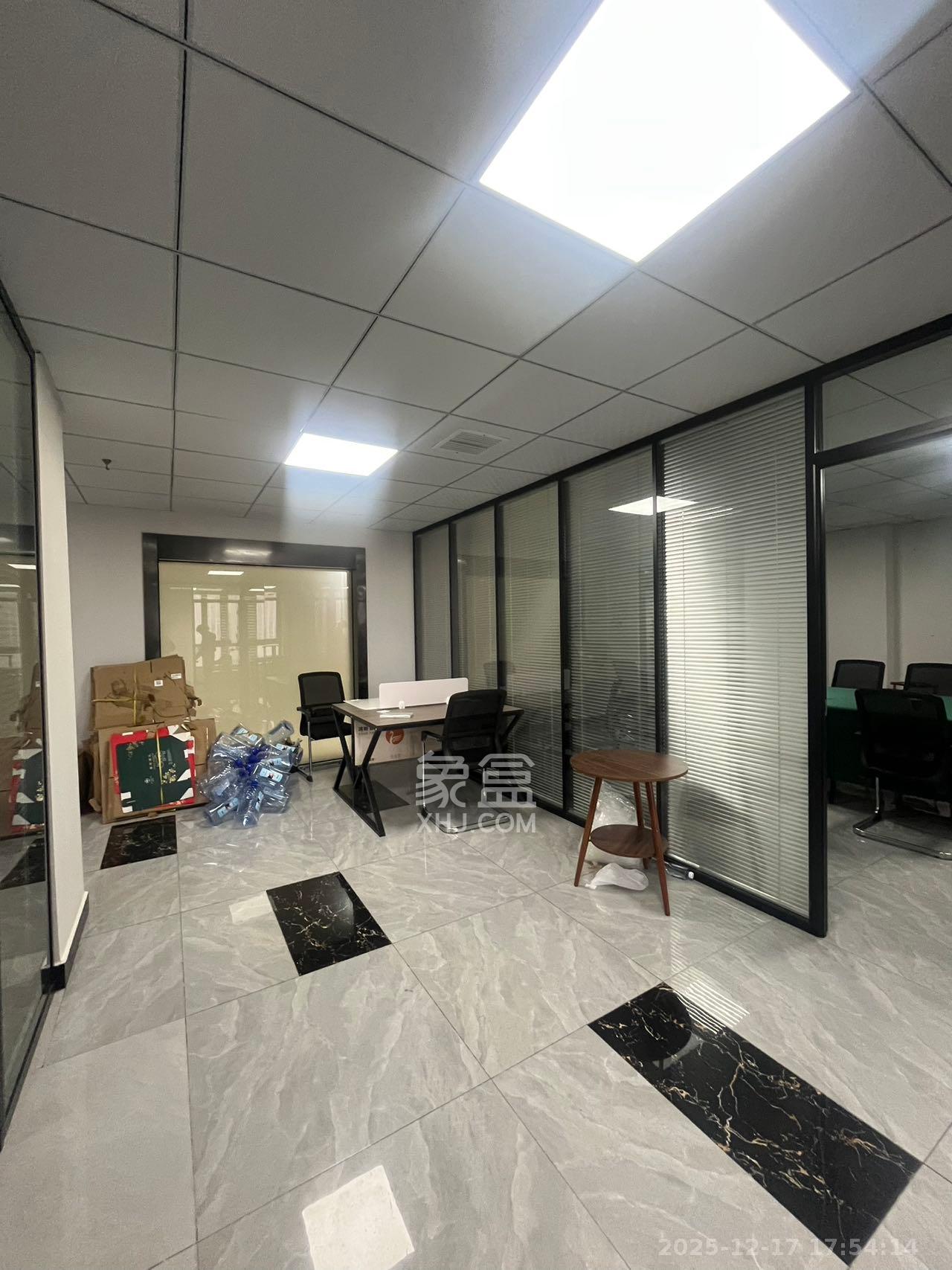 星城荣域   175.0㎡      6800.0元/月室内图