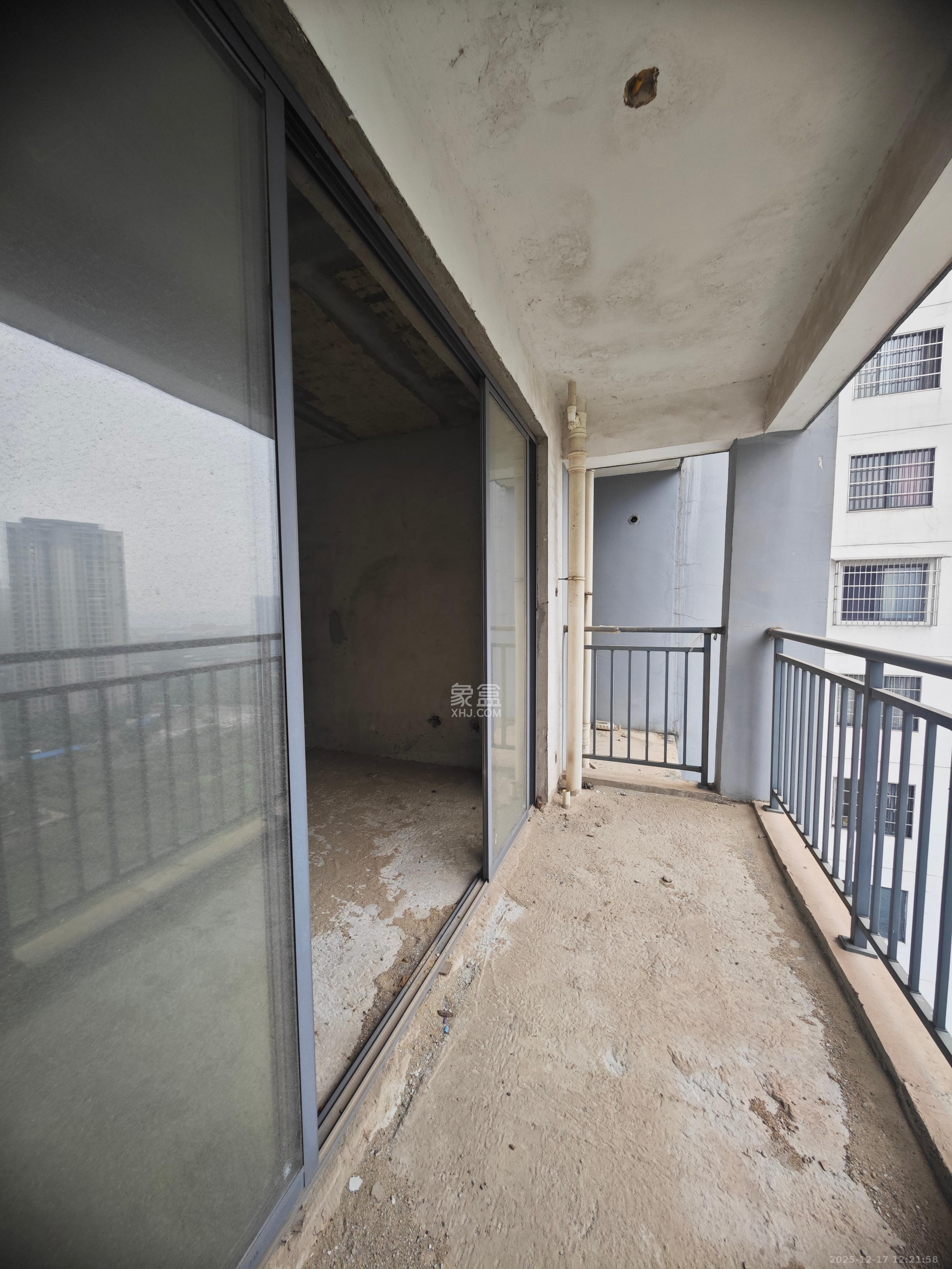 滨湖名苑  3室2厅2卫    28.8万