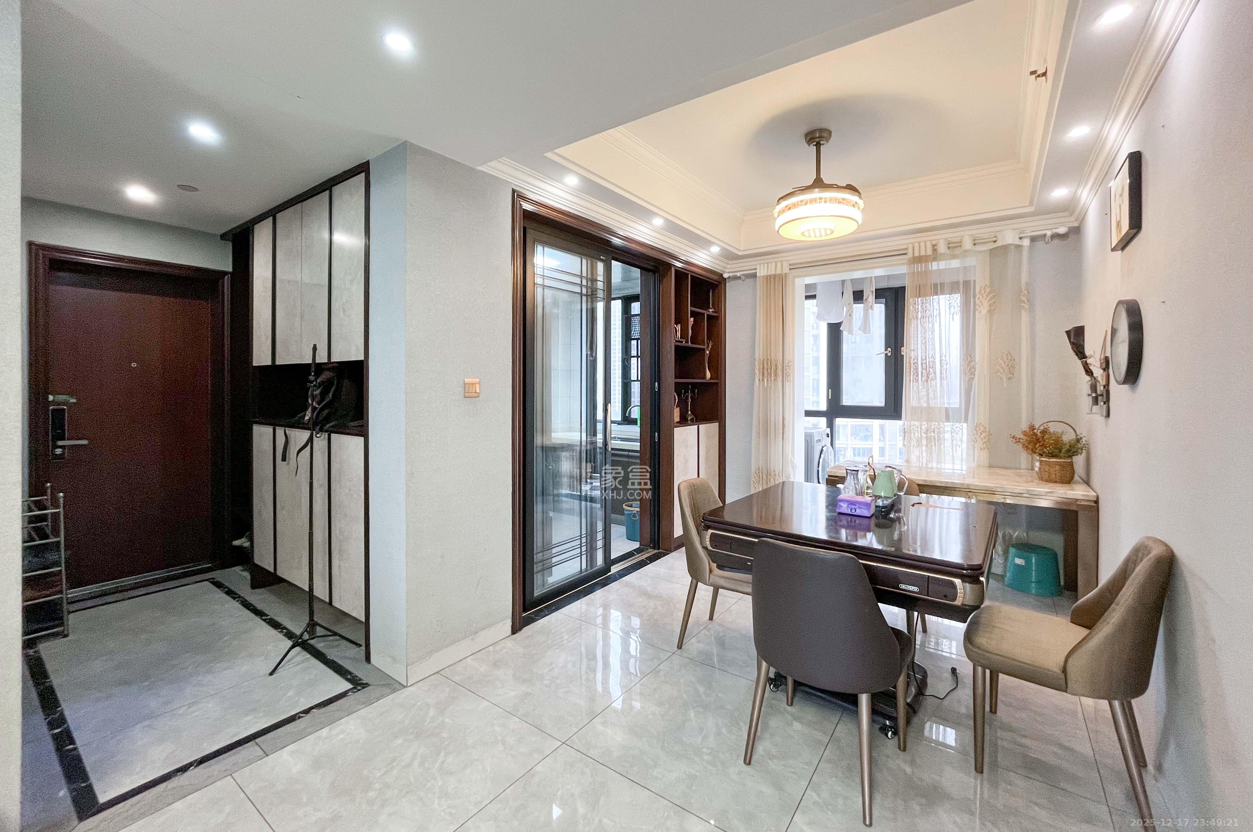 中建梅溪湖中心  4室2厅2卫    192.0万其他