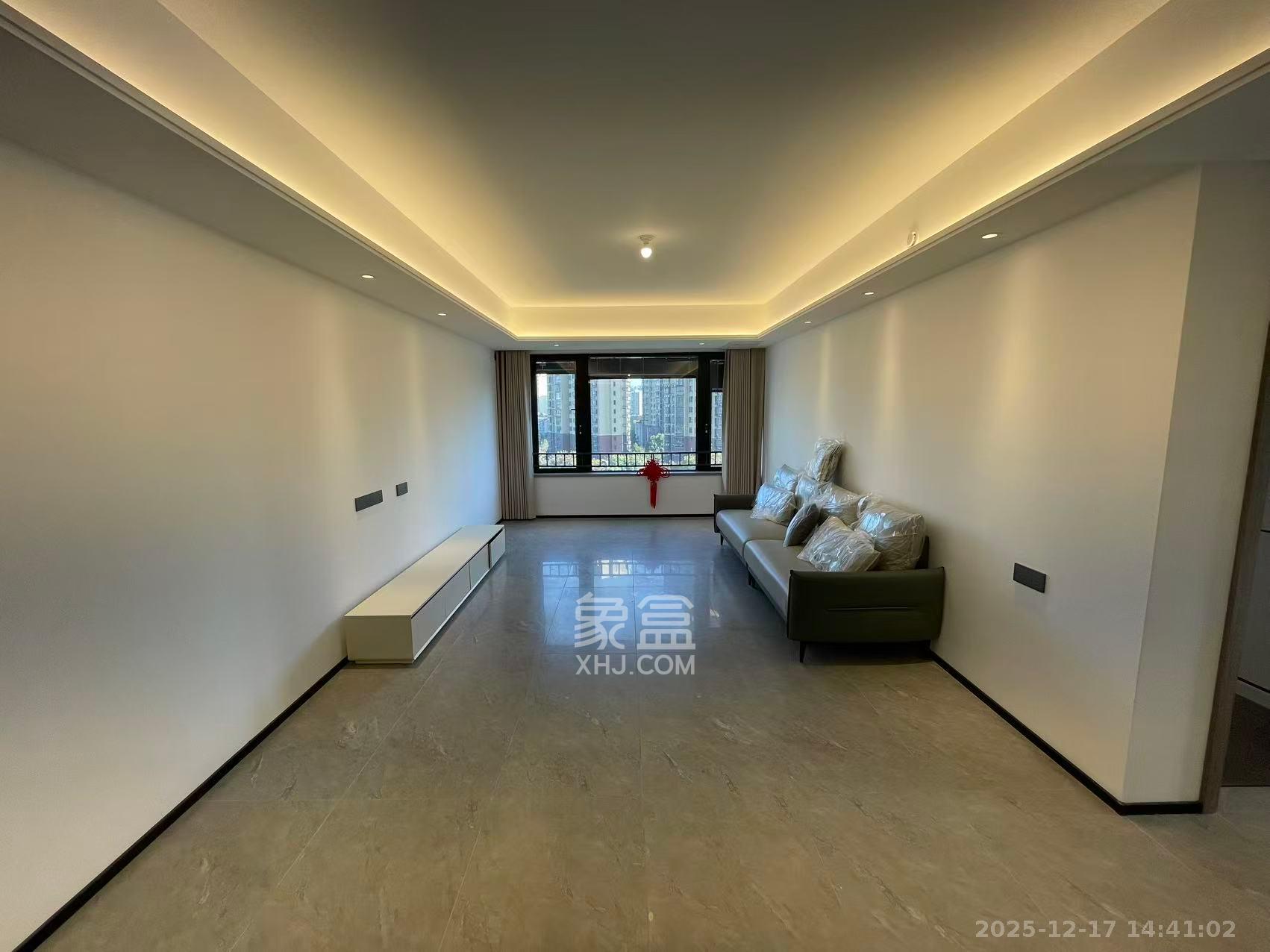 万科森林公园  4室2厅2卫    3500.0元/月