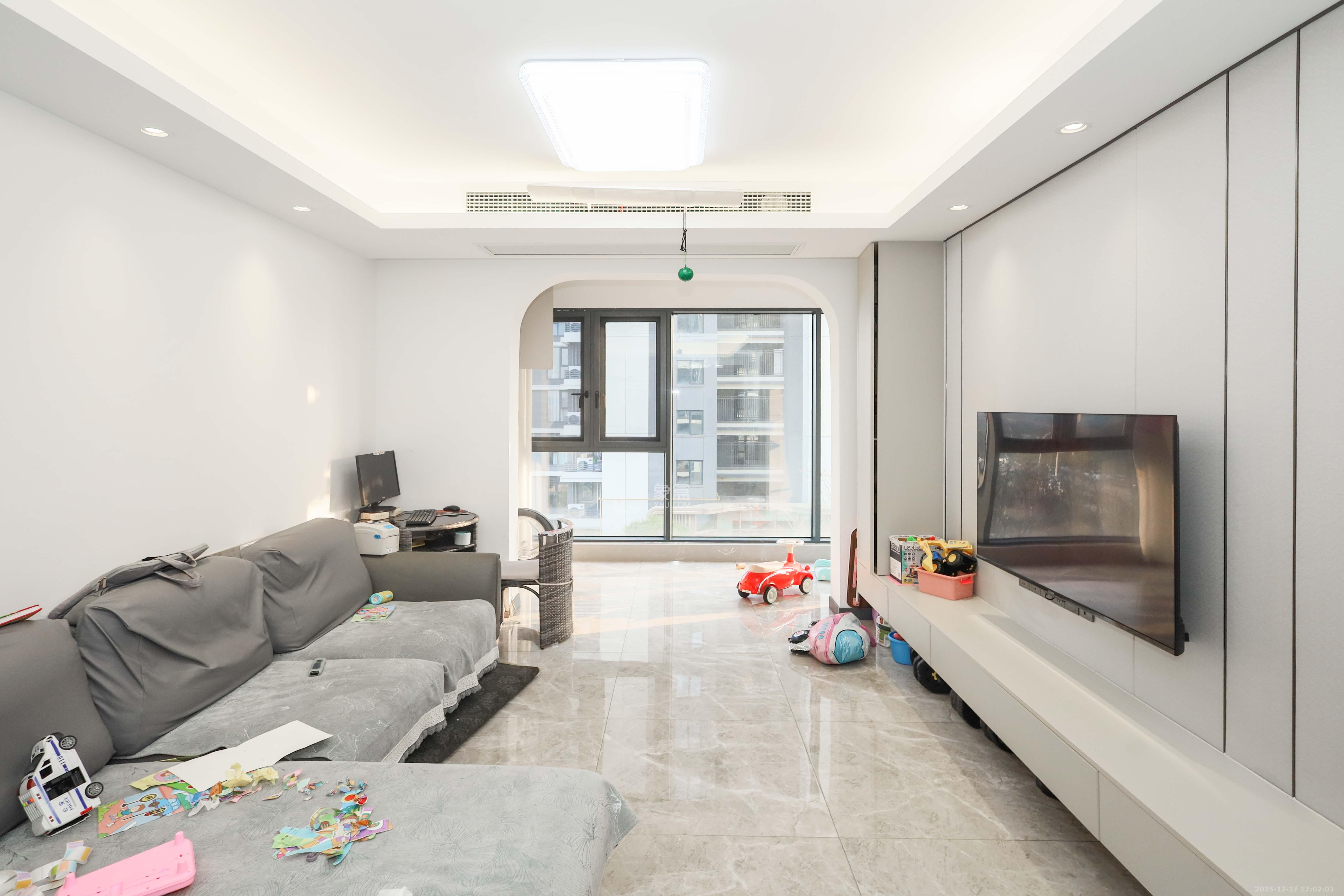 旭辉铂宸府  3室2厅2卫    102.0万