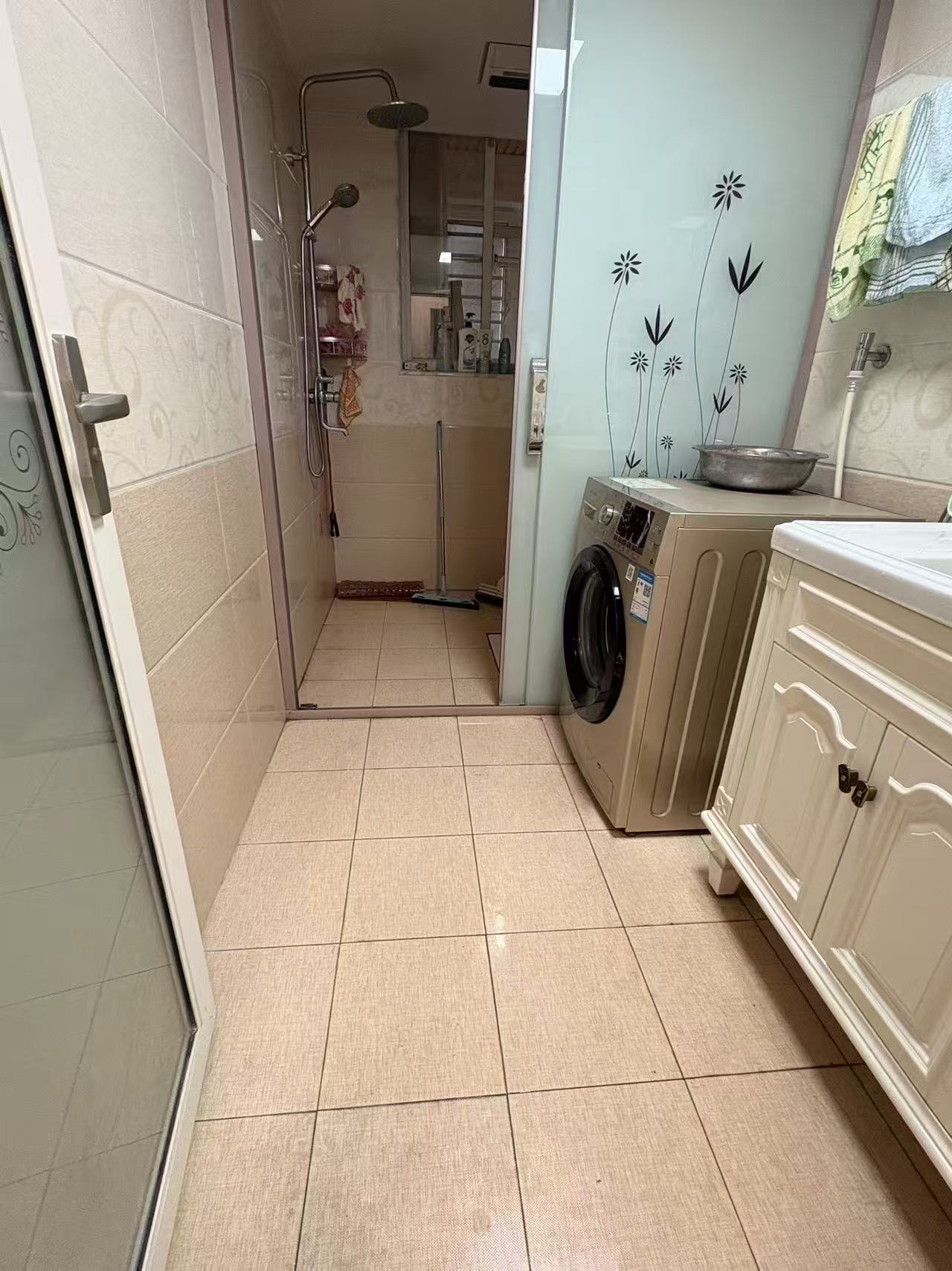 科技创新大厦  3室2厅2卫    63.8万