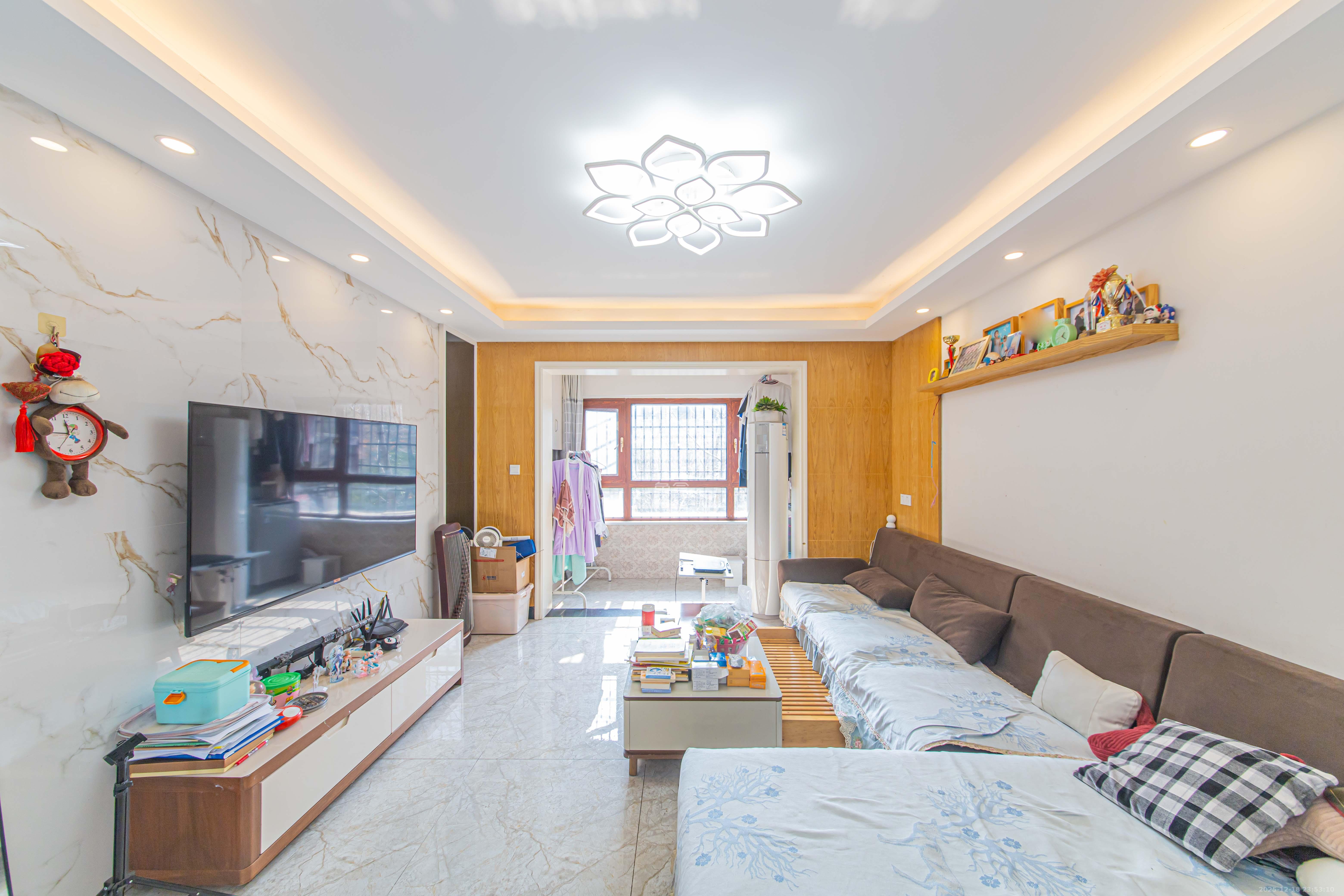 北辰中央公园A区  4室2厅2卫    120.0万