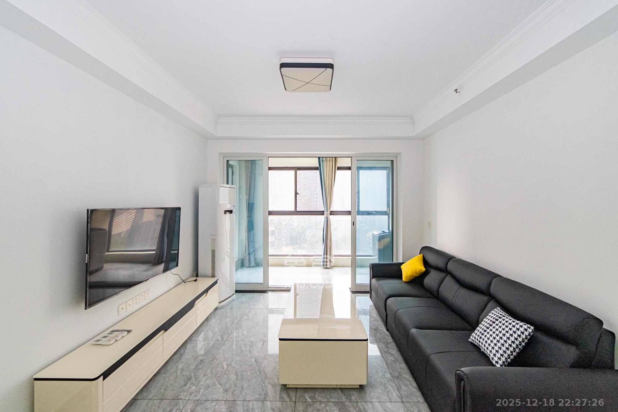 北辰三角洲C2区  3室1厅1卫    120.0万