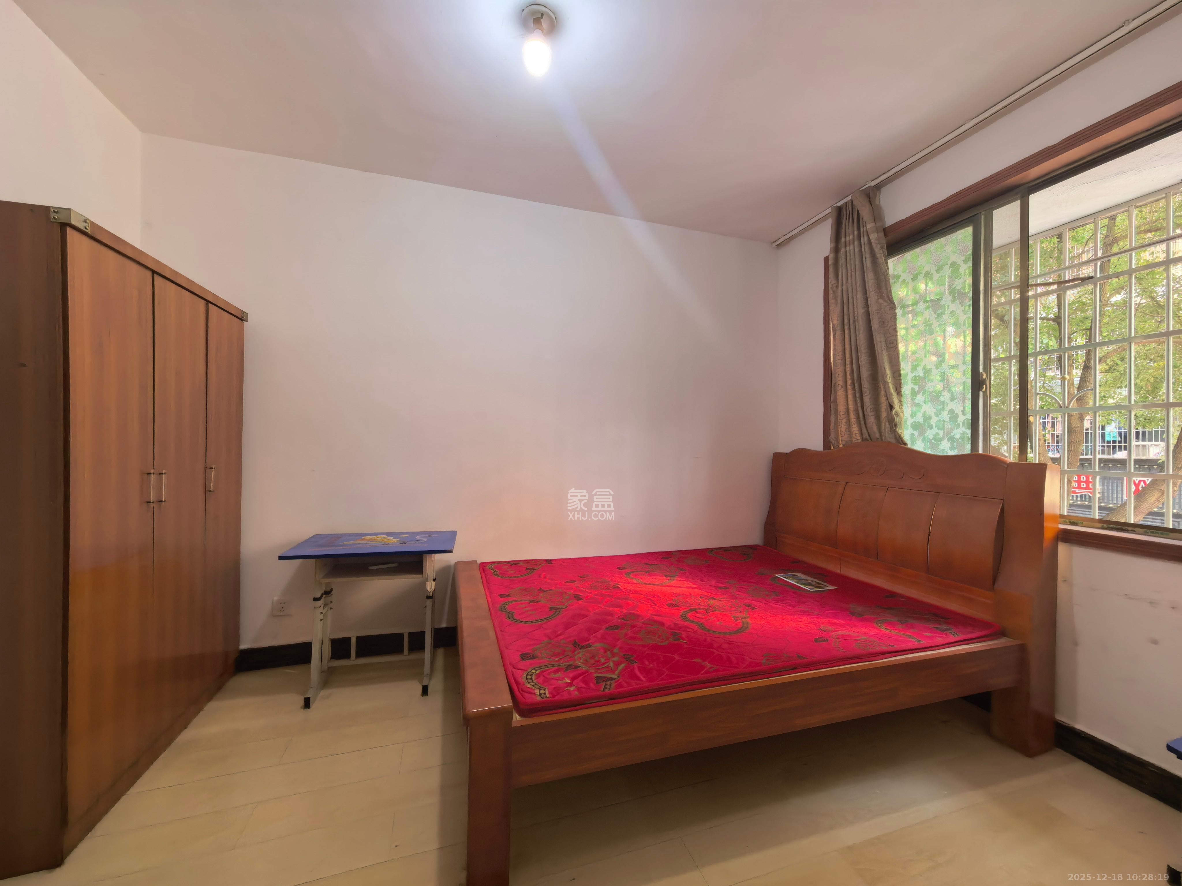 望龙小区  1室1厅1卫    800.0元/月