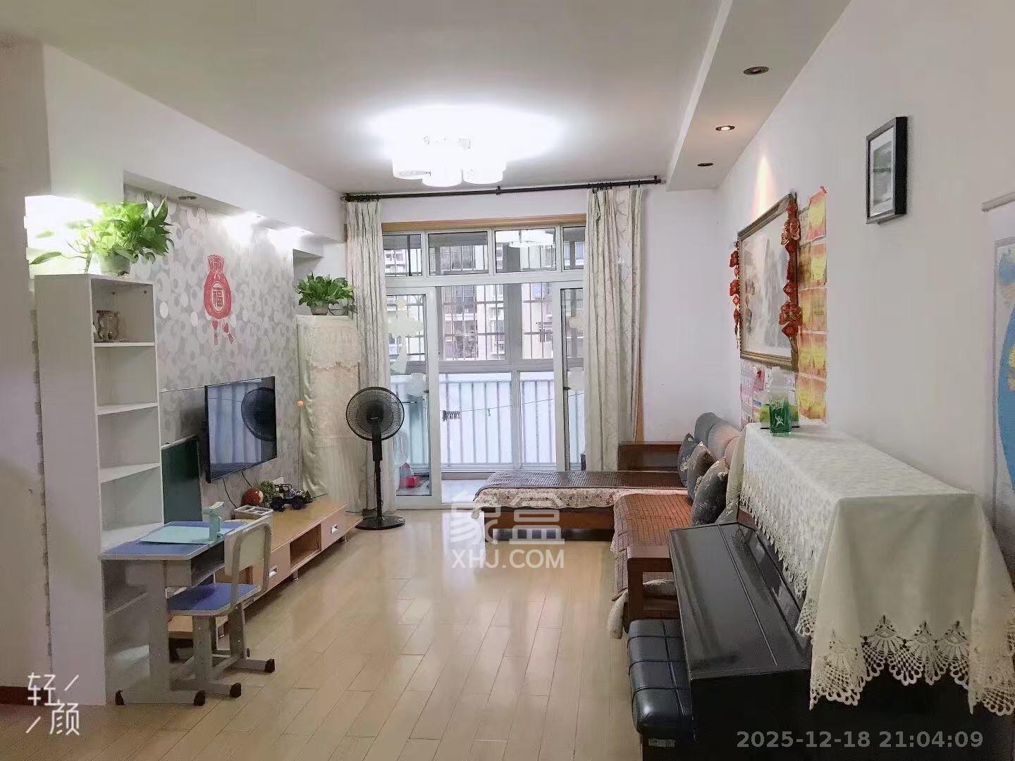 金碧文华  2室2厅1卫    2200.0元/月