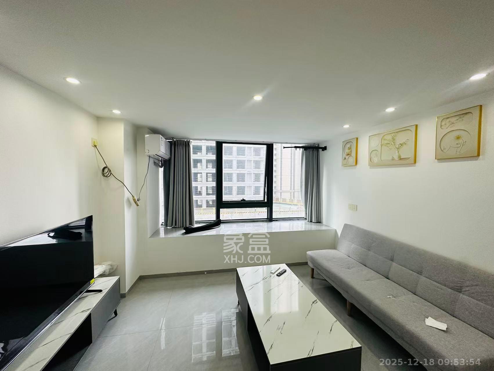 龙湖铂金岛 2室2厅1卫 2100.0元/月 龙湖铂金岛 2室2厅1卫 2100.0元/月室内图