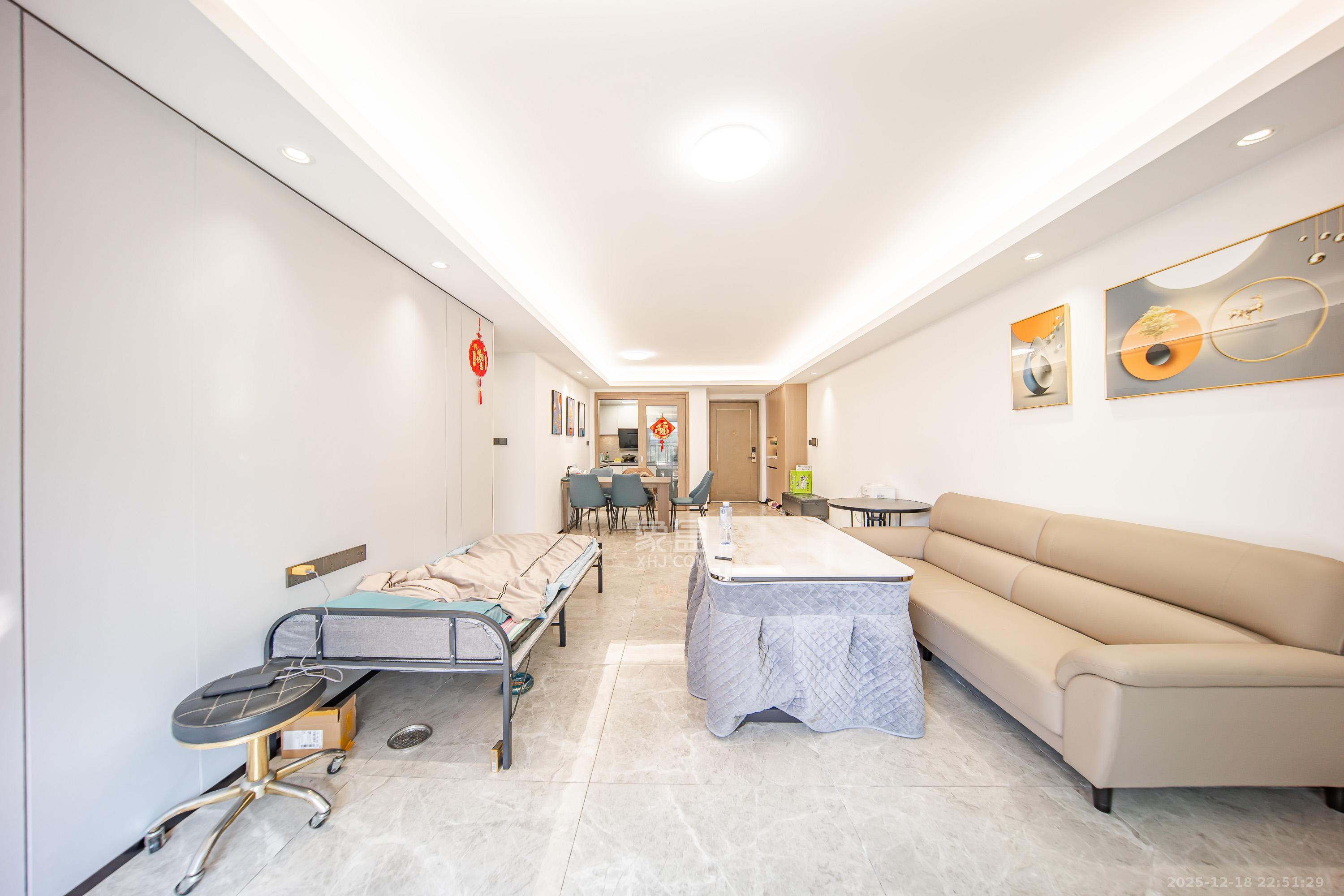 旭辉国宸府  3室2厅2卫    118.8万