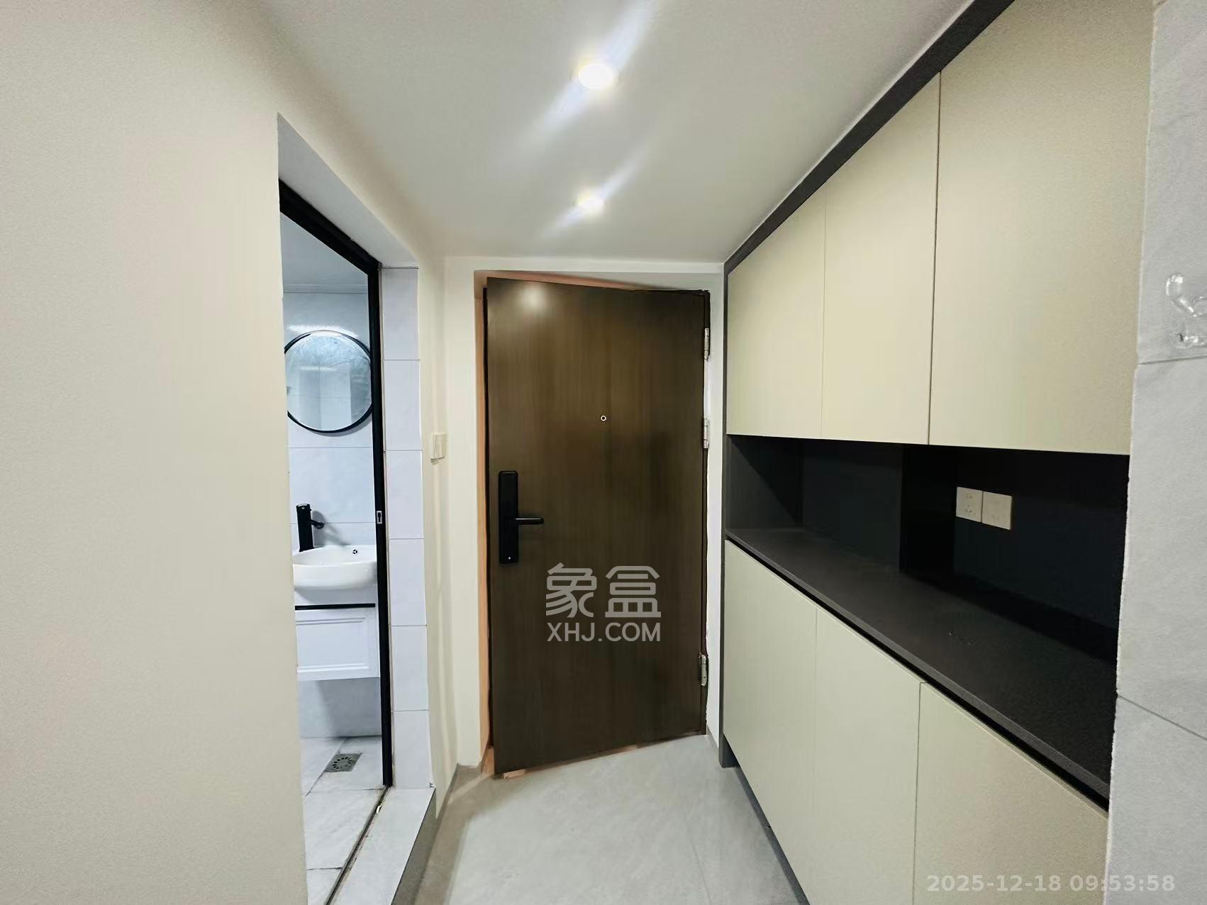 龙湖铂金岛  2室2厅1卫    2100.0元/月室内图