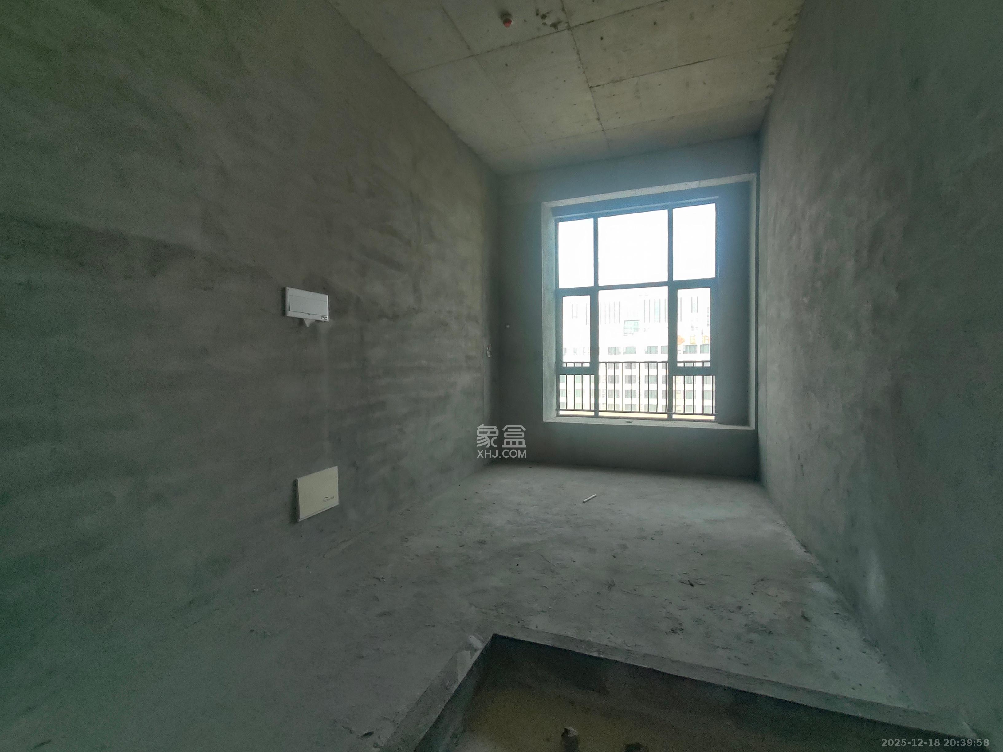 梅溪湖家居建材城  2室2厅1卫    1500.0元/月