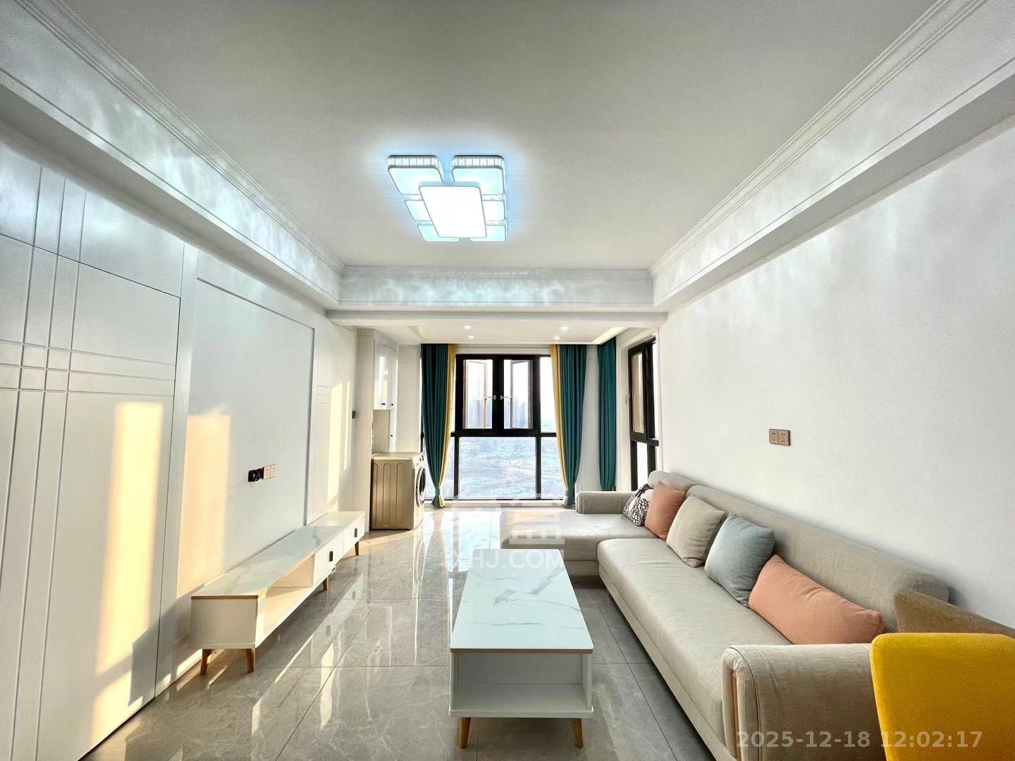 中交中央公园D4区  3室2厅1卫    2700.0元/月