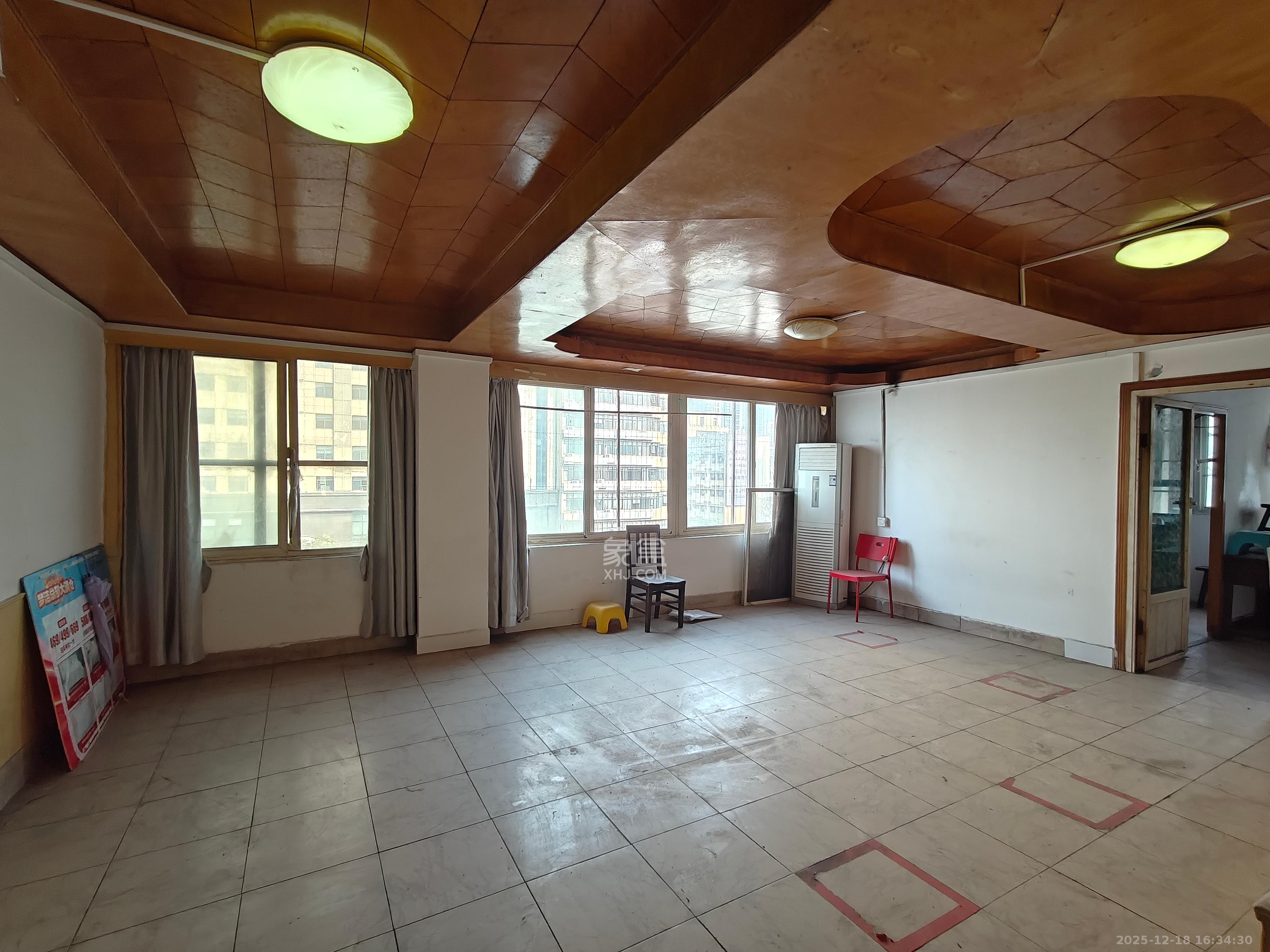 大众公寓（人人家宿舍）  3室1厅1卫    1500.0元/月