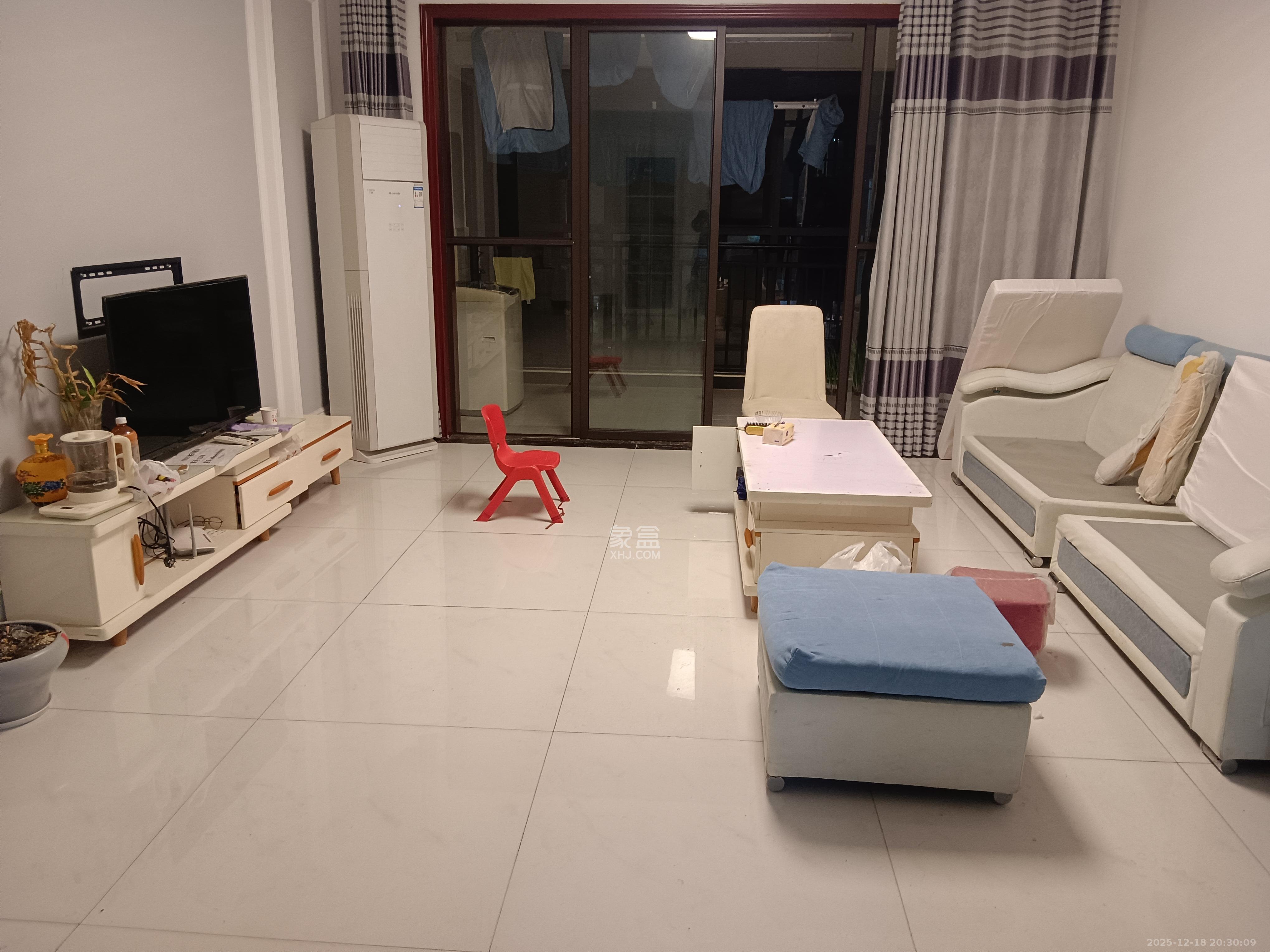 东方美地  1室2厅2卫    3600.0元/月