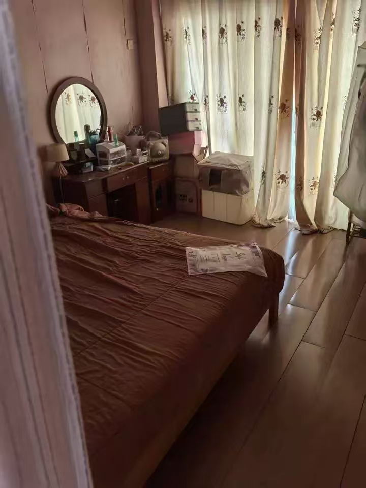 昌茂花园  3室2厅2卫    113.27万