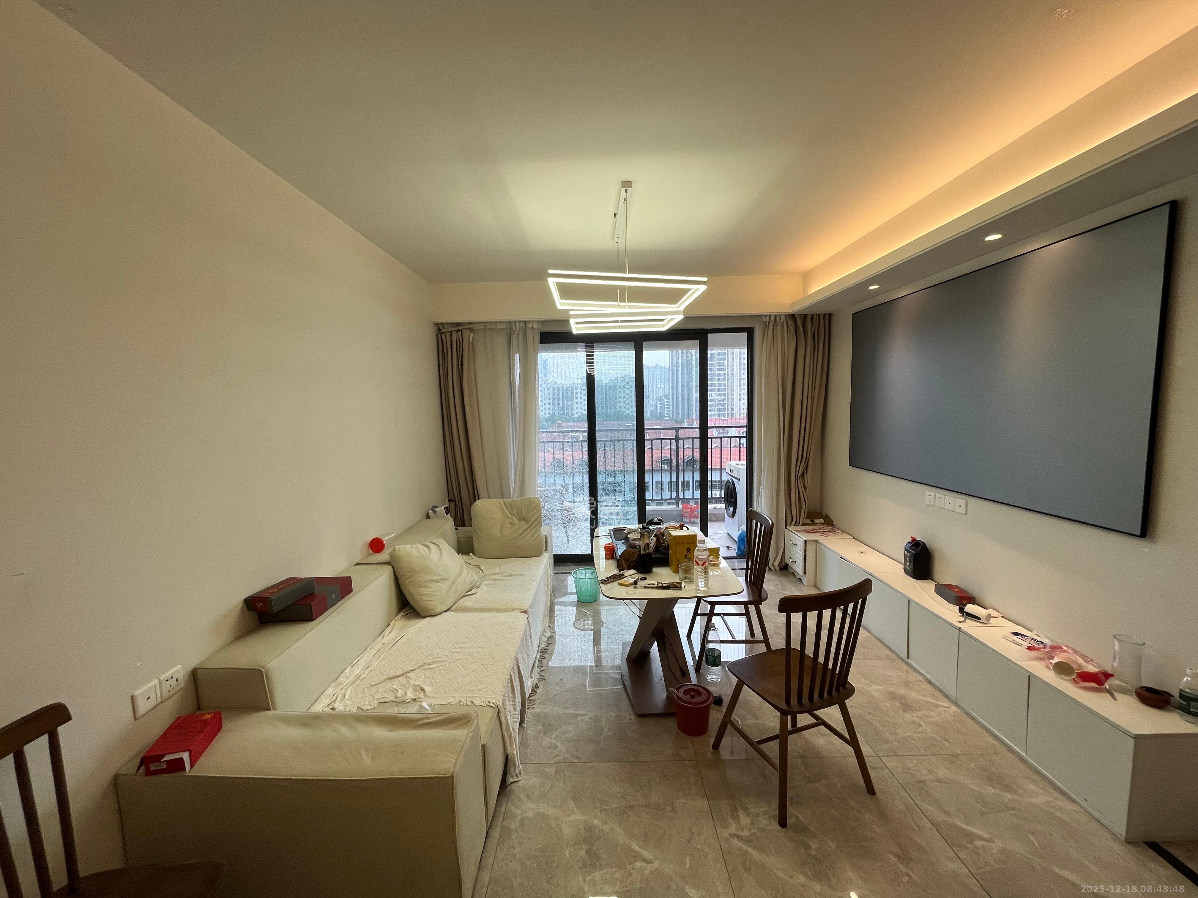 保利中环广场（保利中悦苑）  4室2厅2卫    3800.0元/月