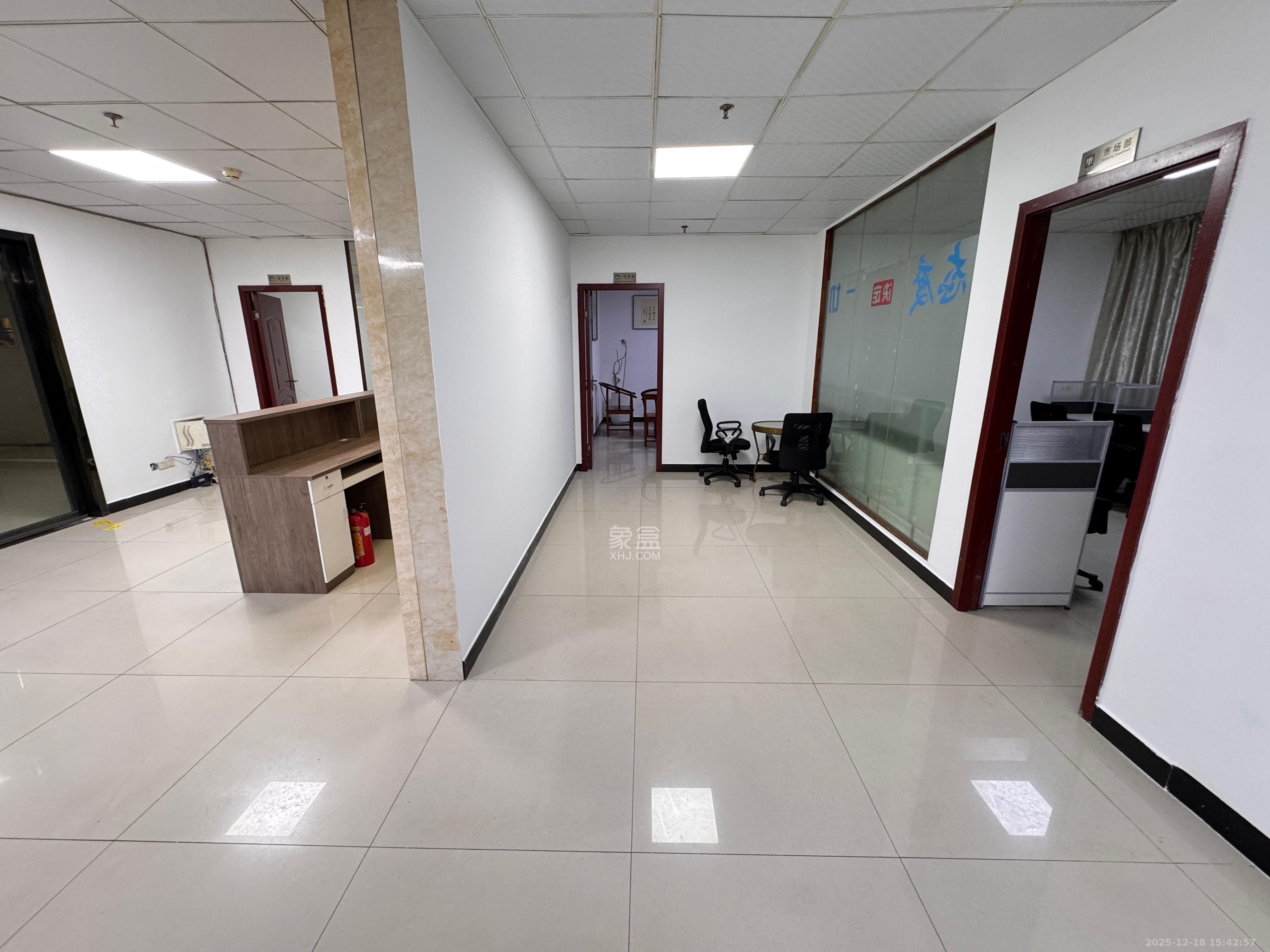 新长海广场   332.0㎡      11000.0元/月室内图