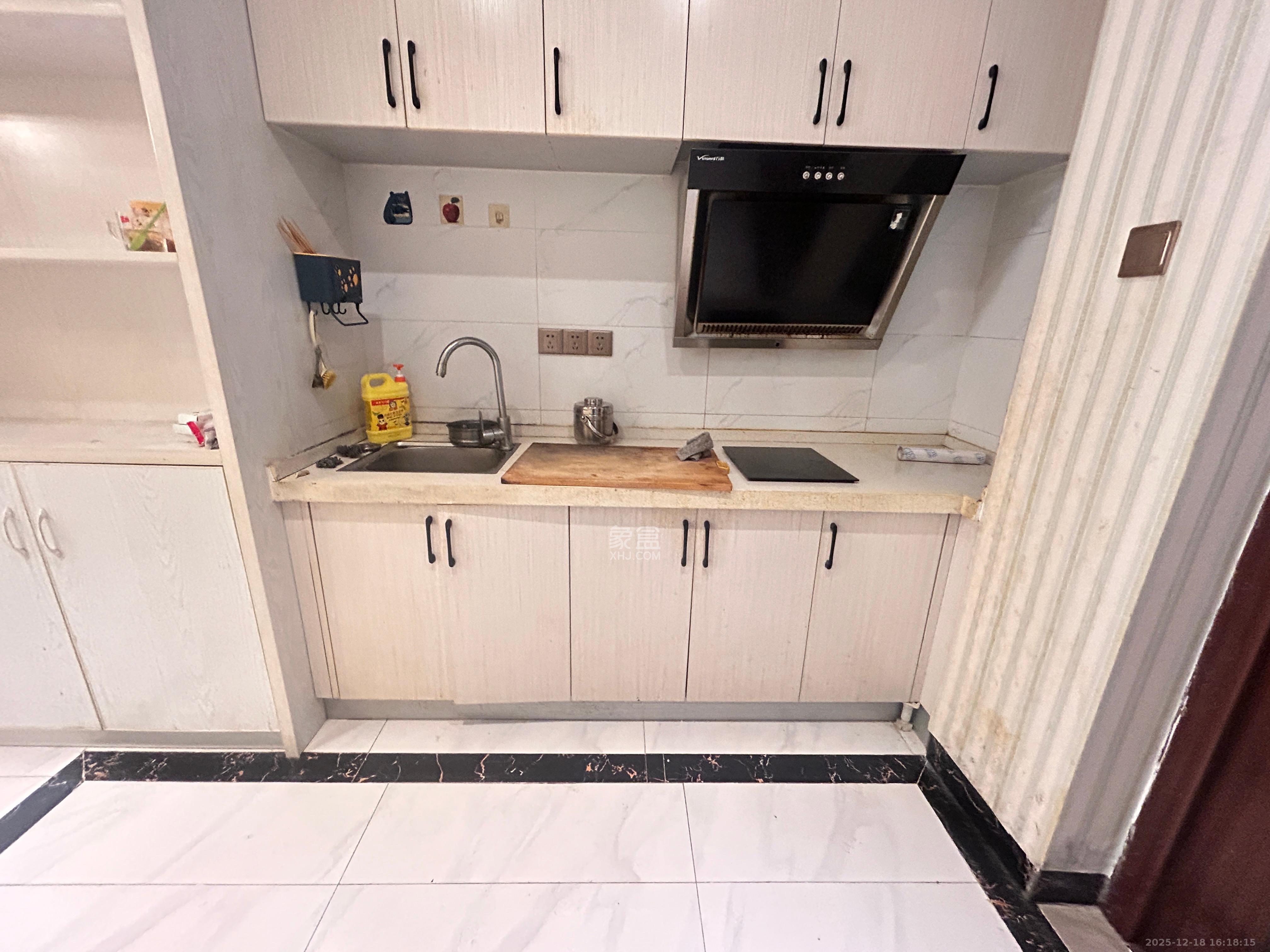 南庭城果   60.0㎡      1400.0元/月室内图