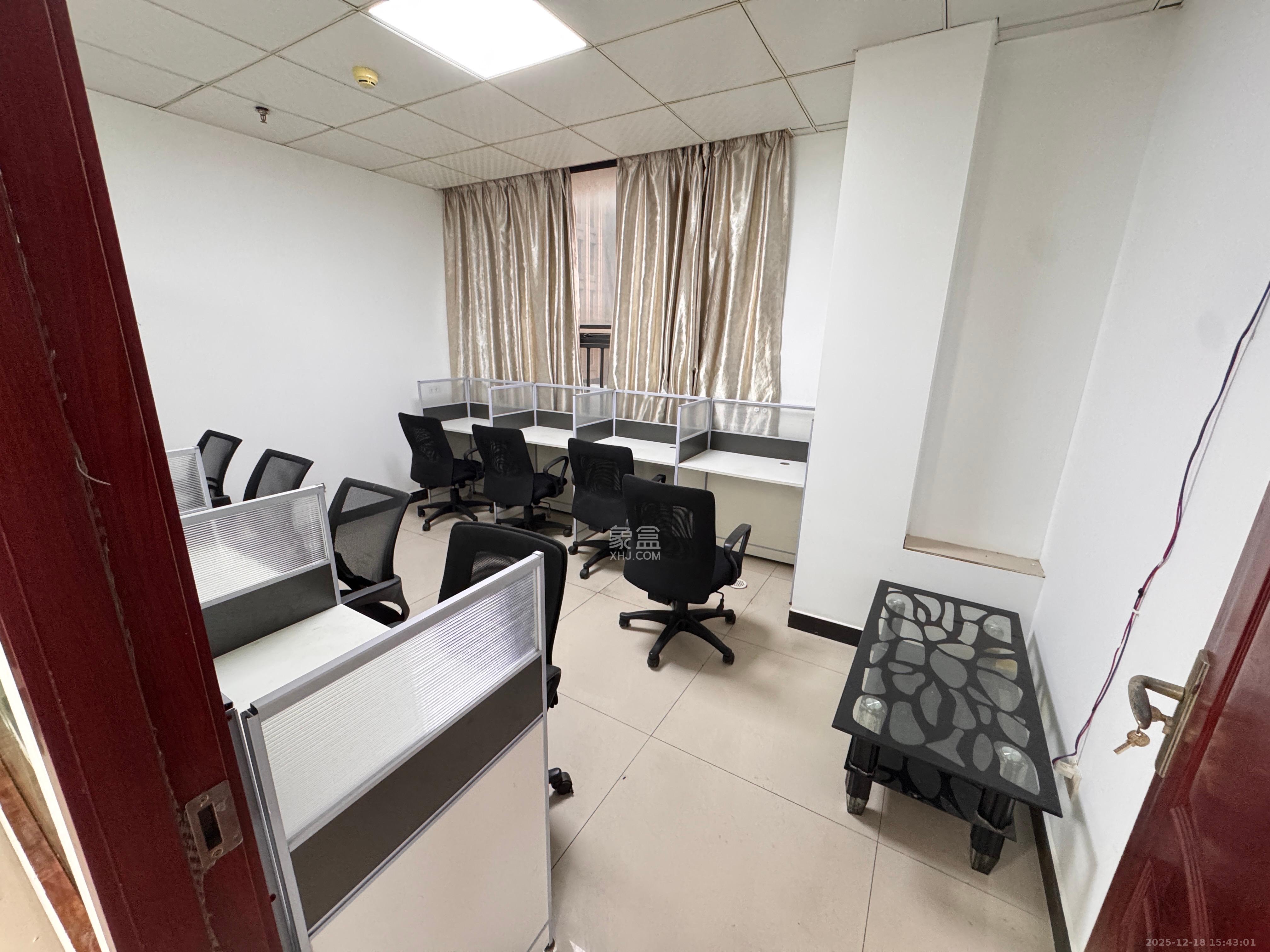 新长海广场   332.0㎡      11000.0元/月室内图