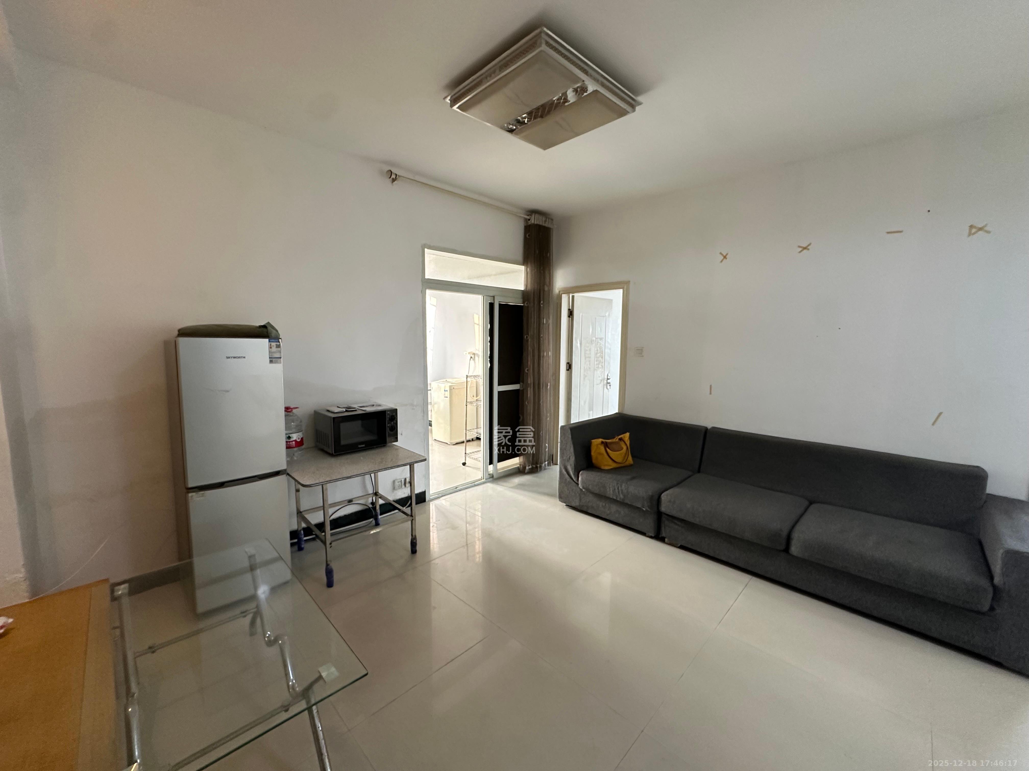 谋房博客(博客天街)  3室2厅1卫    1900.0元/月