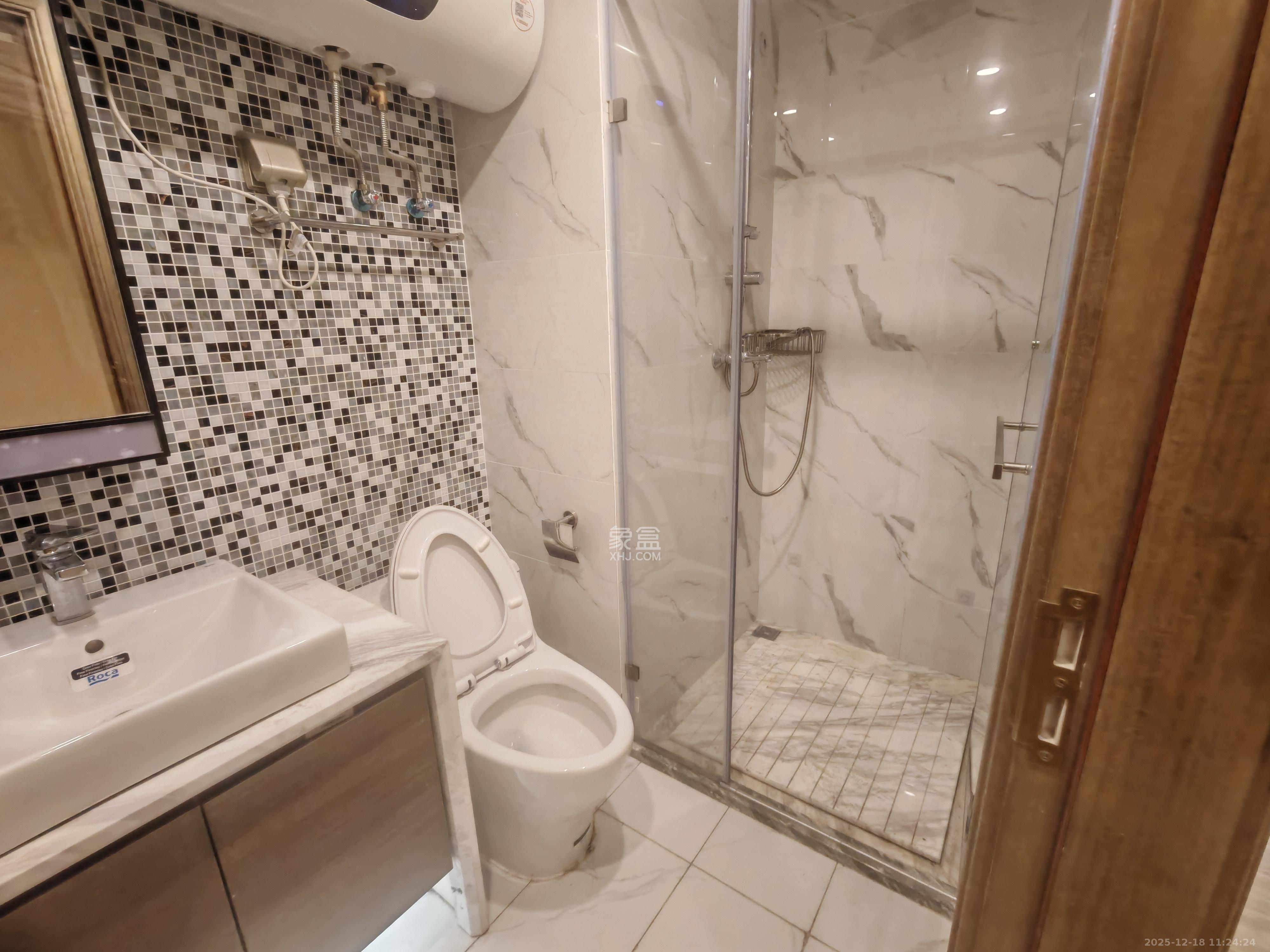 恒大誉府（融誉商业中心）  1室1厅1卫    2000.0元/月室内图