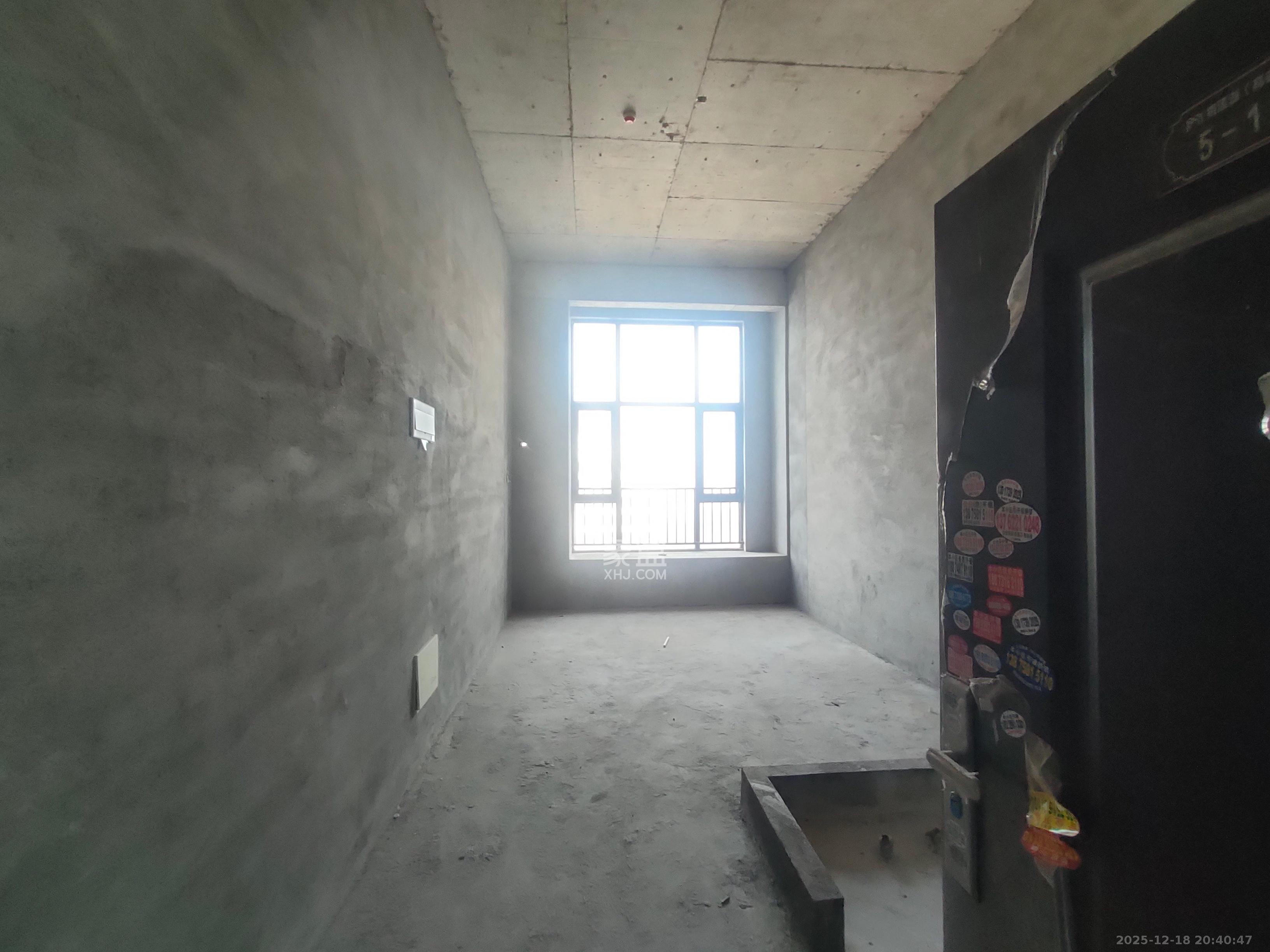 梅溪湖家居建材城  2室2厅1卫    1500.0元/月