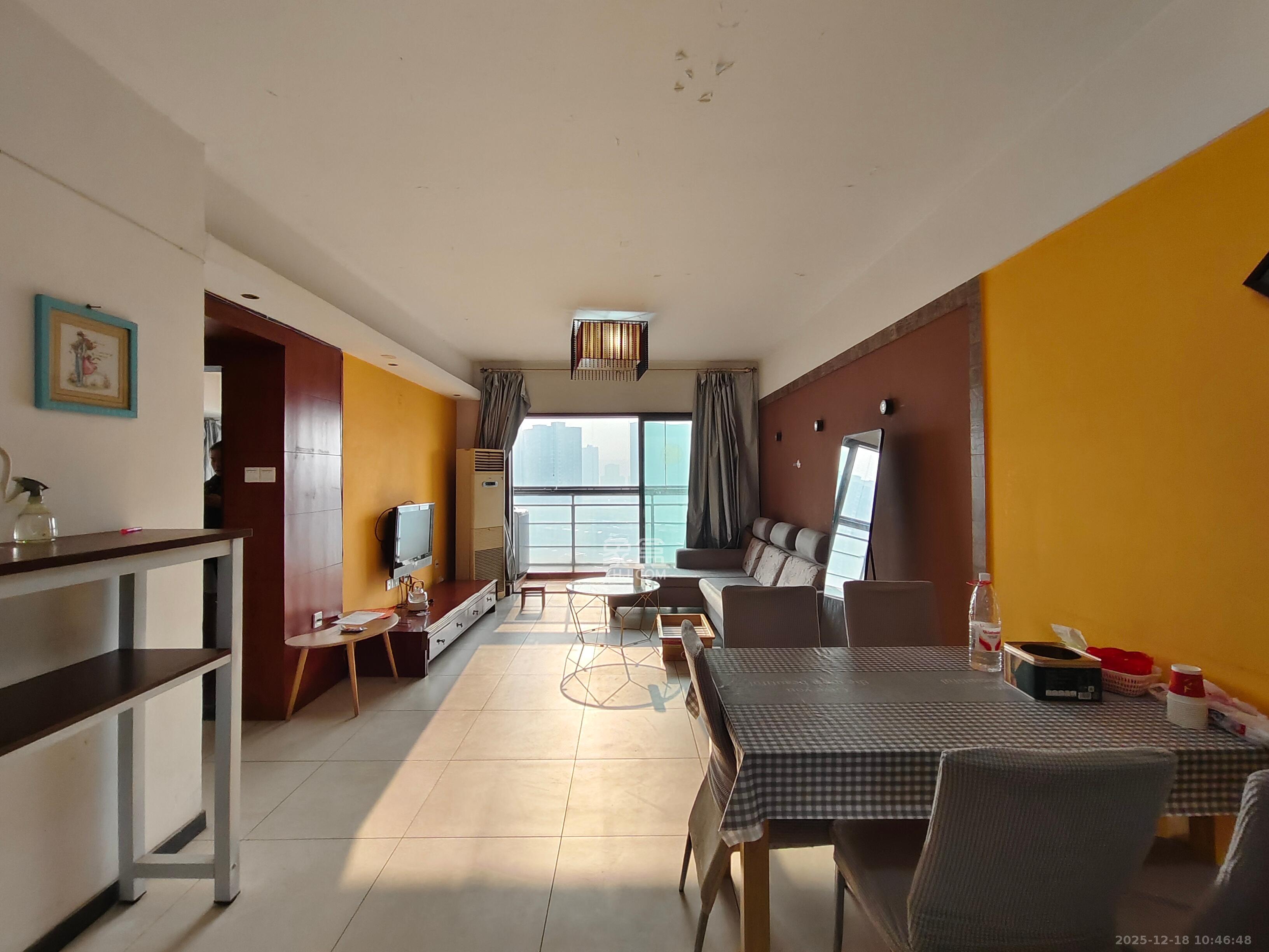 银港水晶城  2室2厅1卫    2200.0元/月