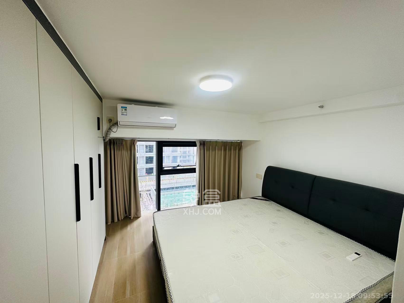 龙湖铂金岛  2室2厅1卫    2100.0元/月室内图