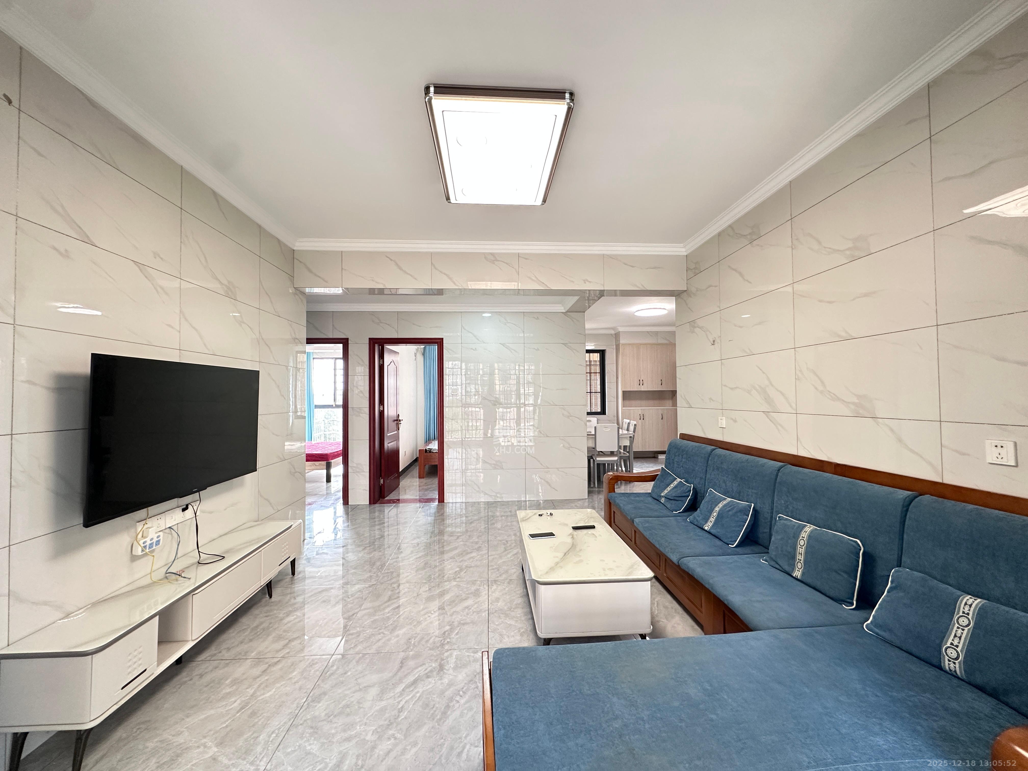 星城新宇川河苑  3室2厅1卫    2000.0元/月