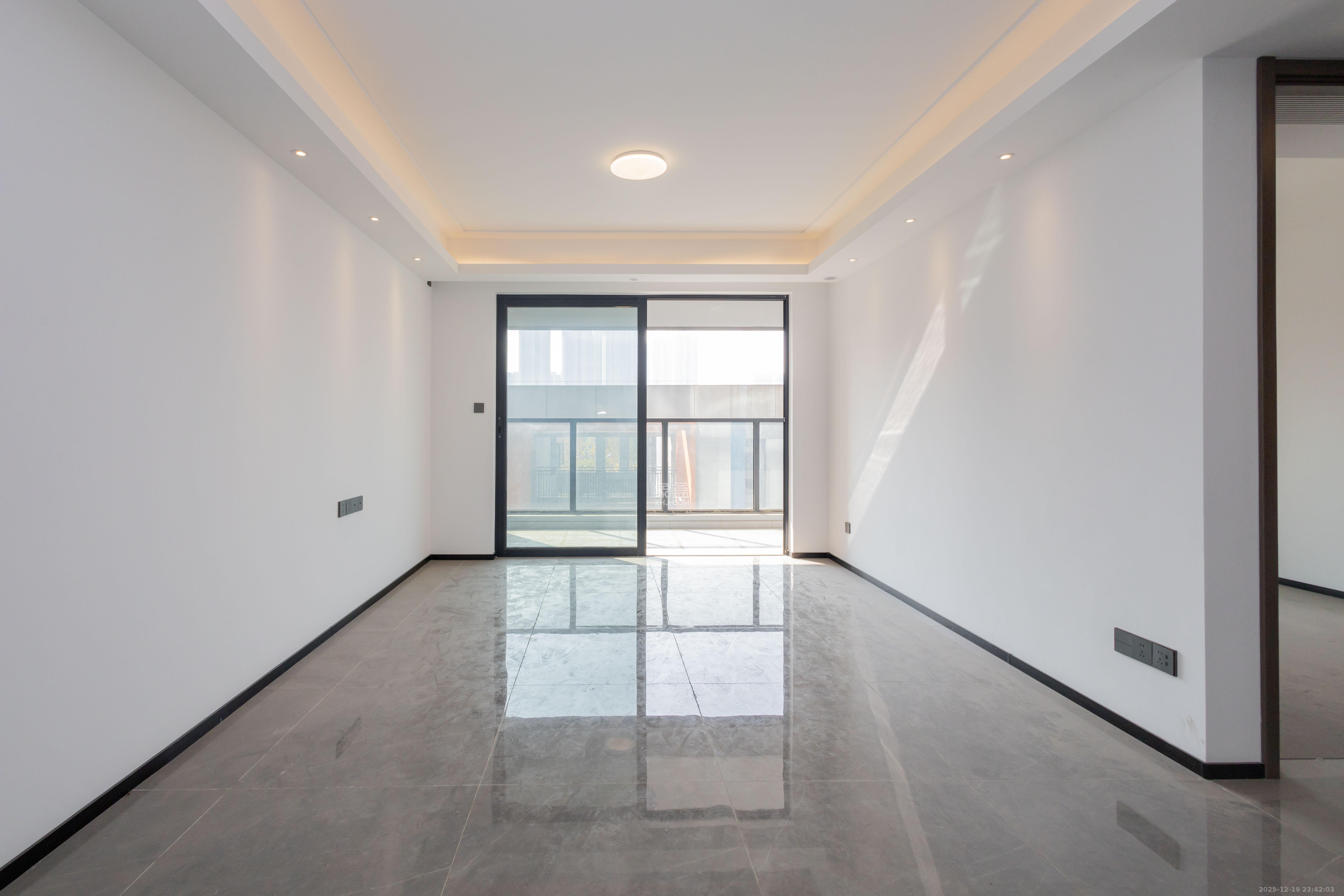 美的云樾  3室2厅2卫    125.0万